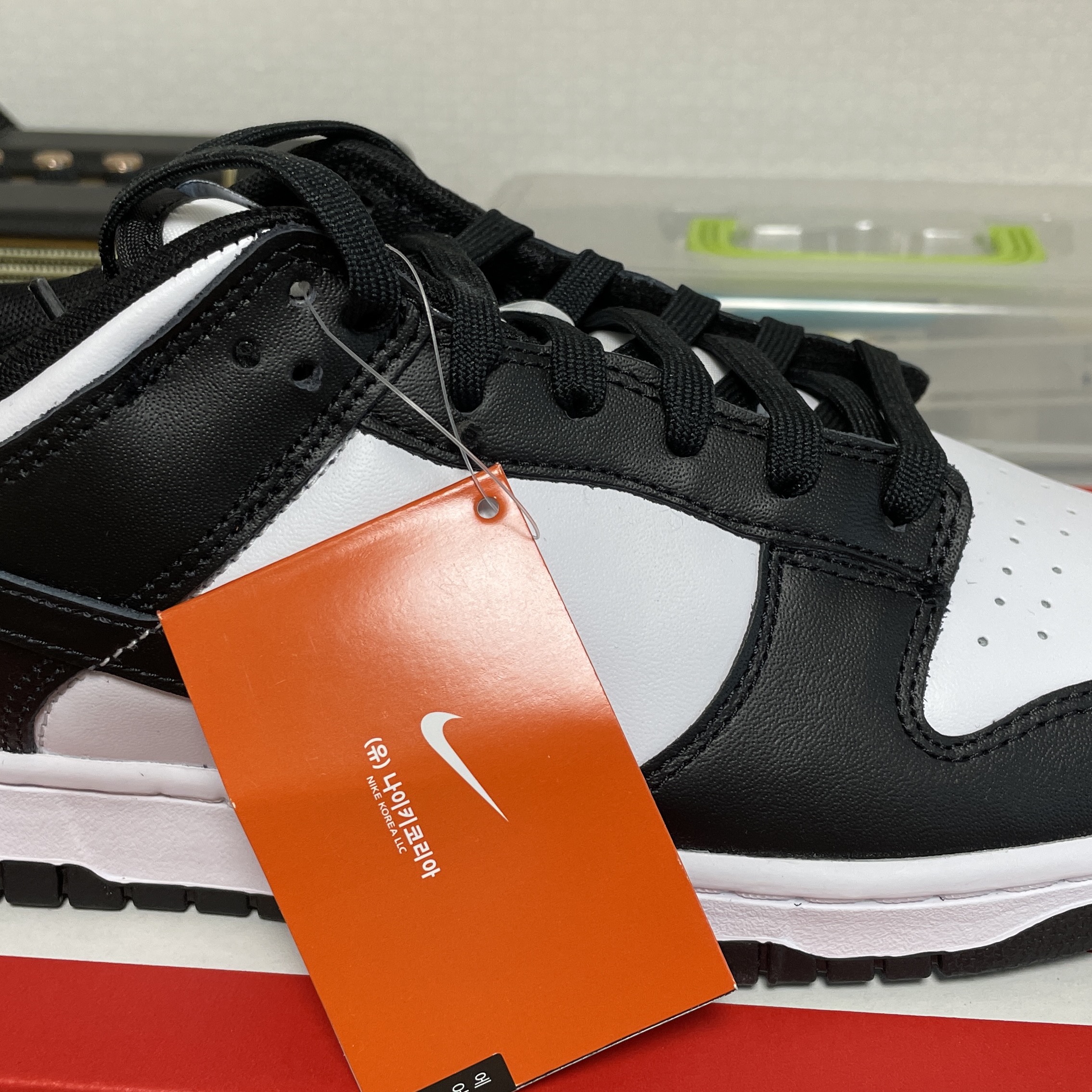 Nike Dunk Low Retro Black 착용 스타일 - 3