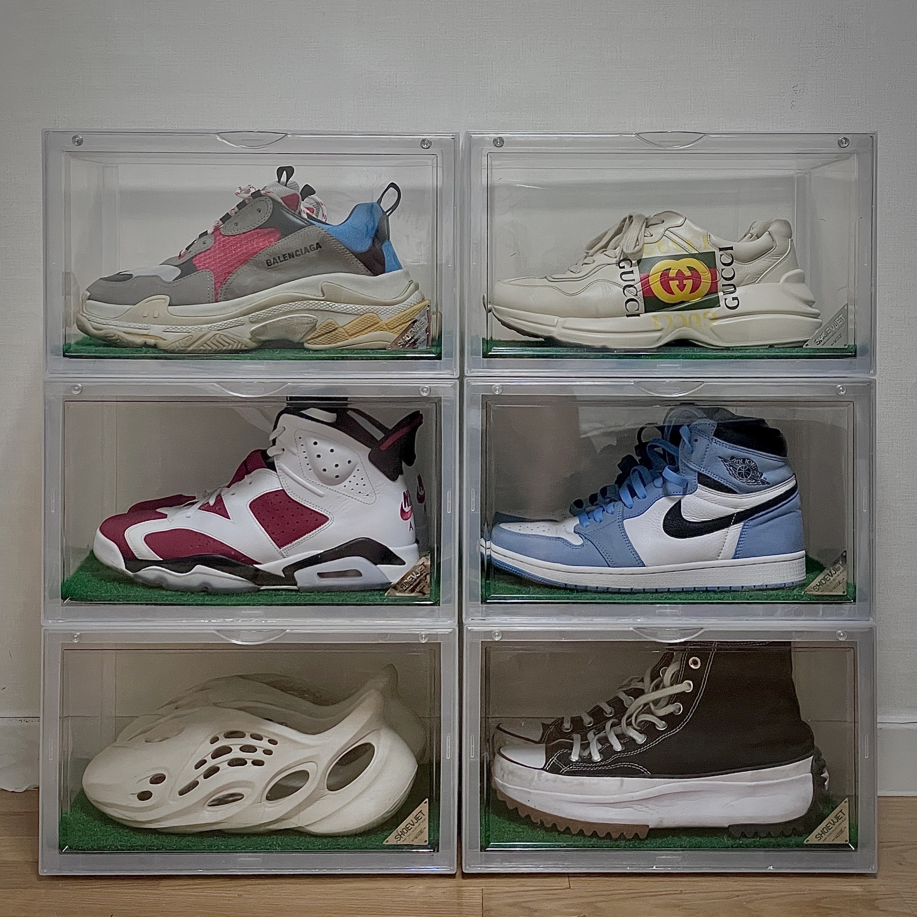 Adidas Yeezy Foam RNNR Sand, Converse Run Star Hike Hi Black White Gum 착용 스타일