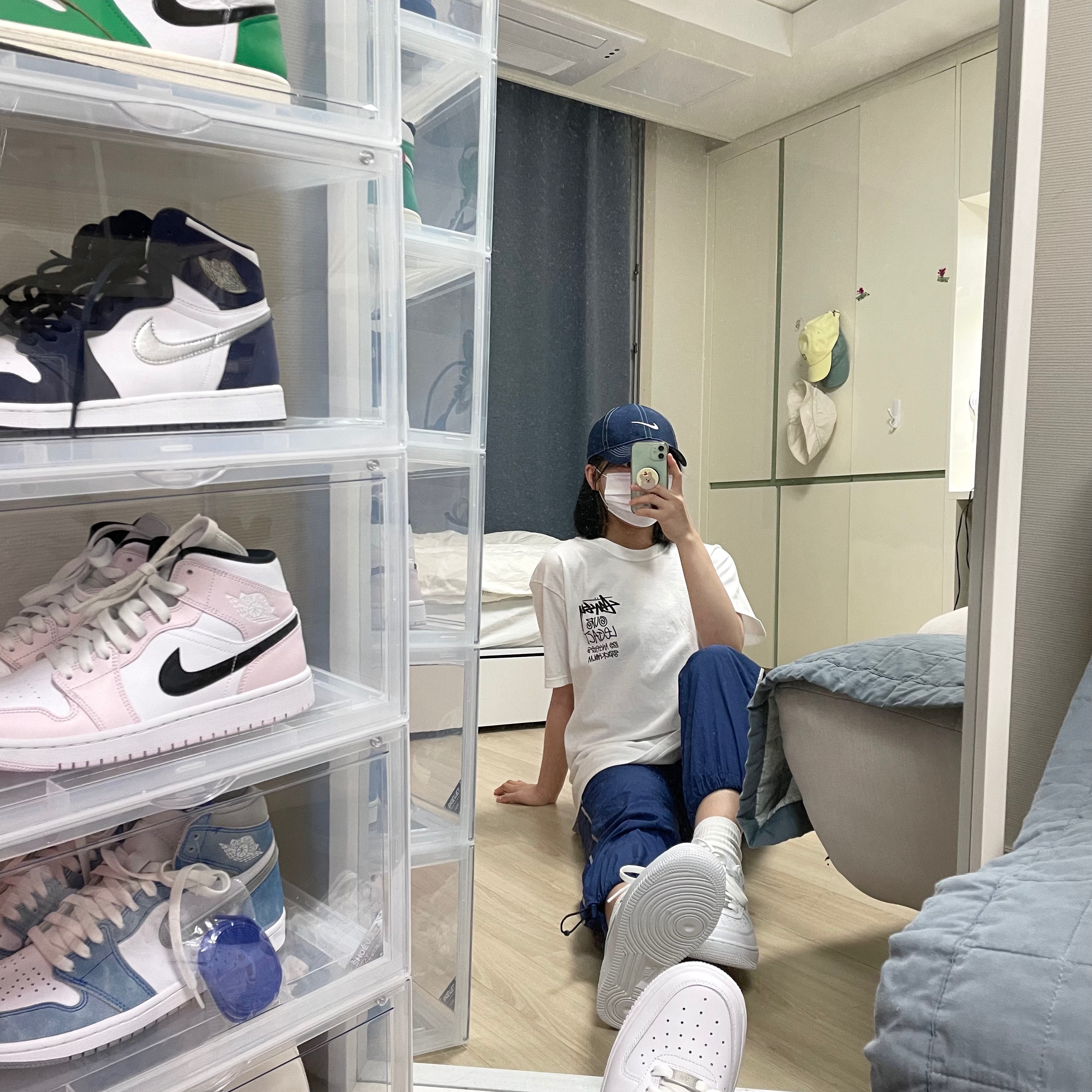 (W) Nike Air Force 1 '07 Low White, (W) Jordan 1 Retro High OG Lucky Green 착용 스타일
