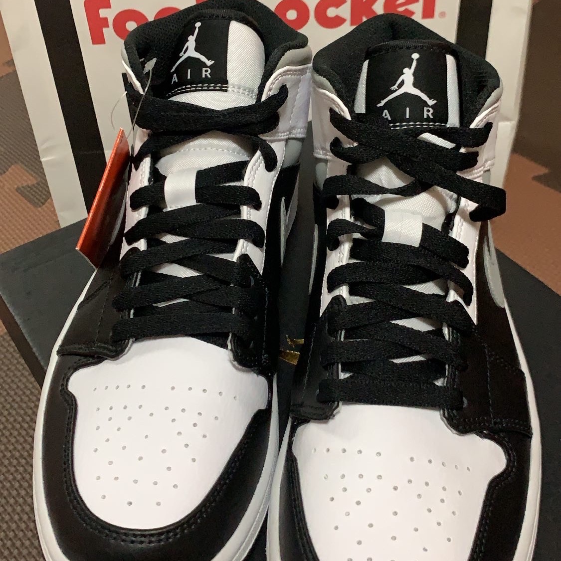 Jordan 1 Mid White Shadow 착용 스타일