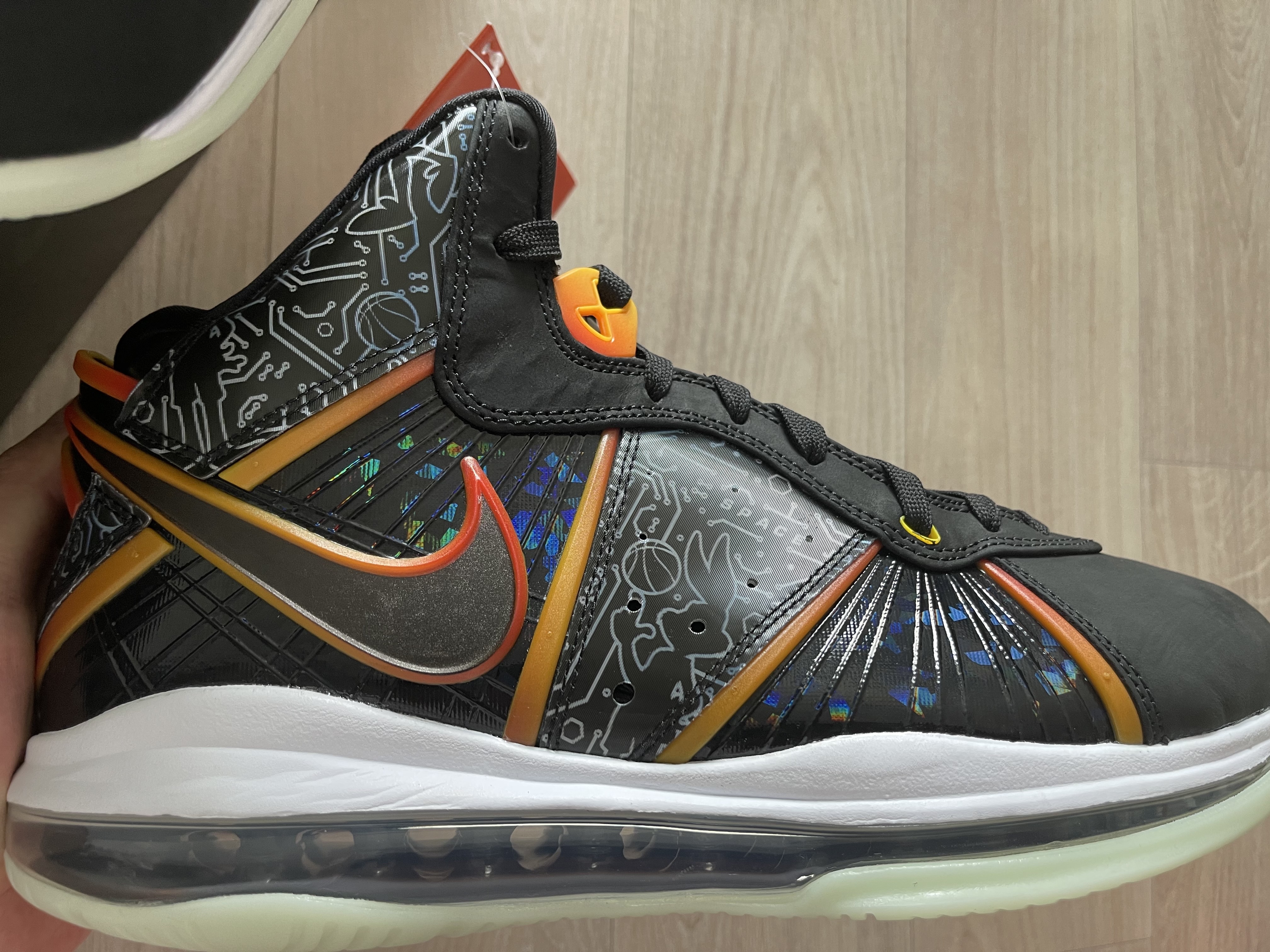 Nike x Space Jam: A New Legacy LeBron 8 착용 스타일 - 3