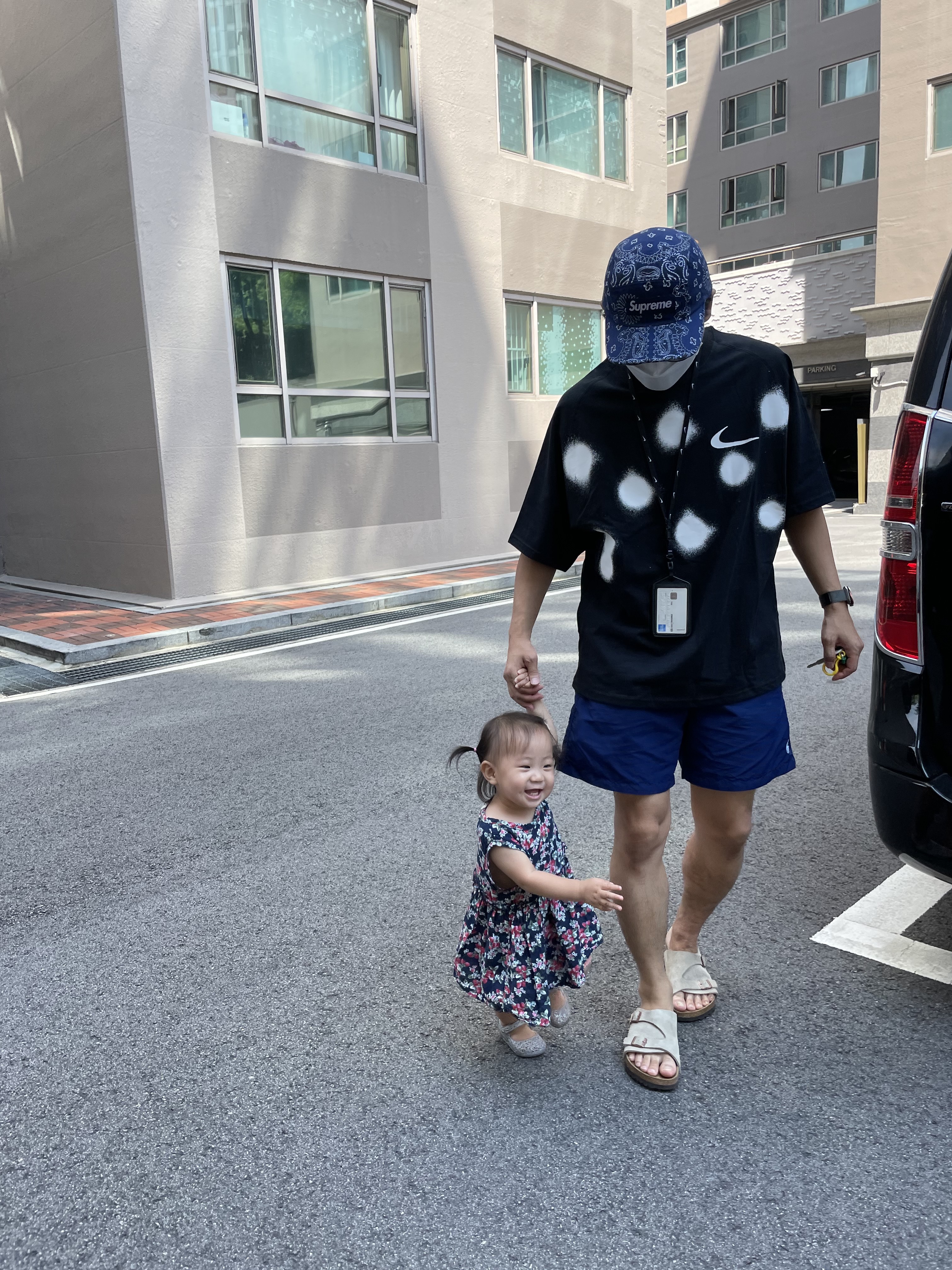 Nike x Off-White NRG Short Sleeve T-Shirt Black, Supreme Bandana Camp Cap Navy - 21SS 착용 스타일