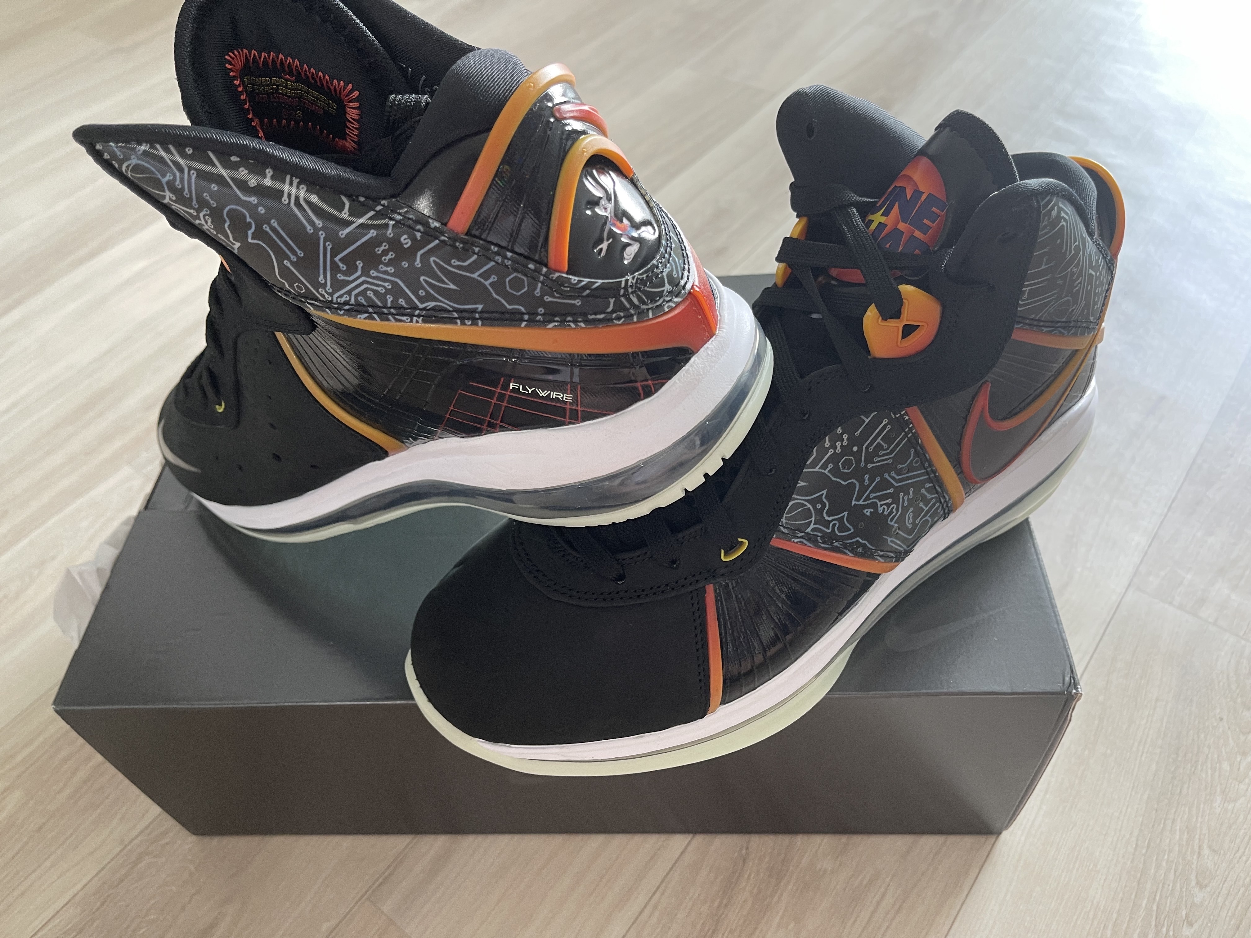 Nike x Space Jam: A New Legacy LeBron 8 착용 스타일 - 4