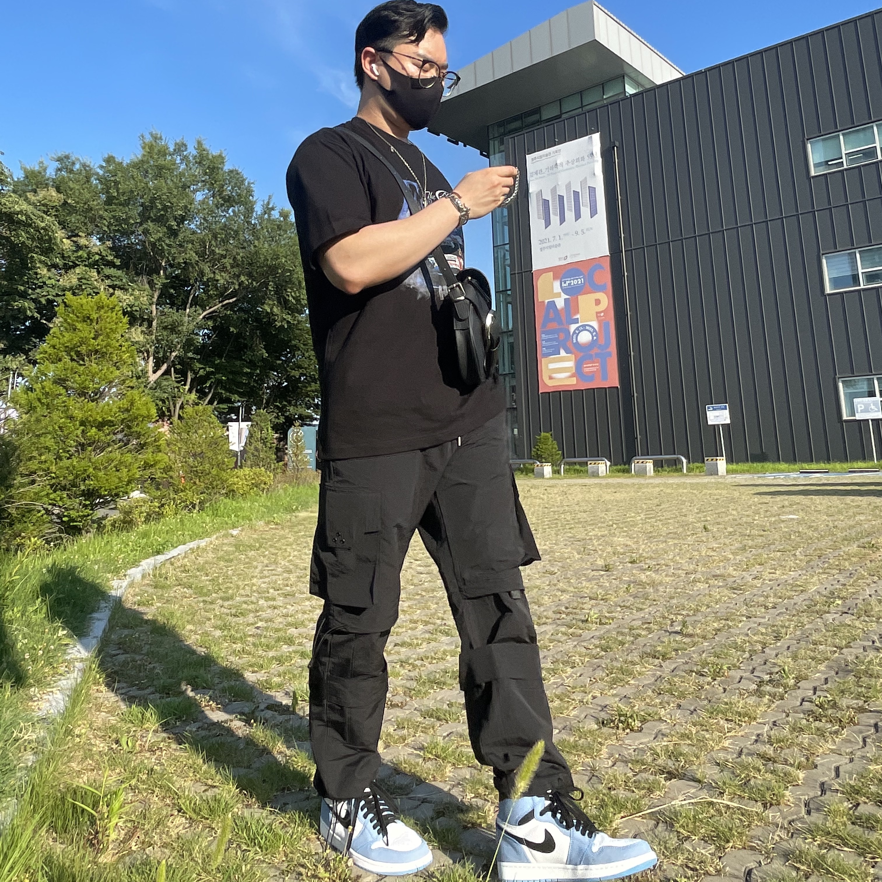 Jordan 1 Retro High OG University Blue 착용 스타일