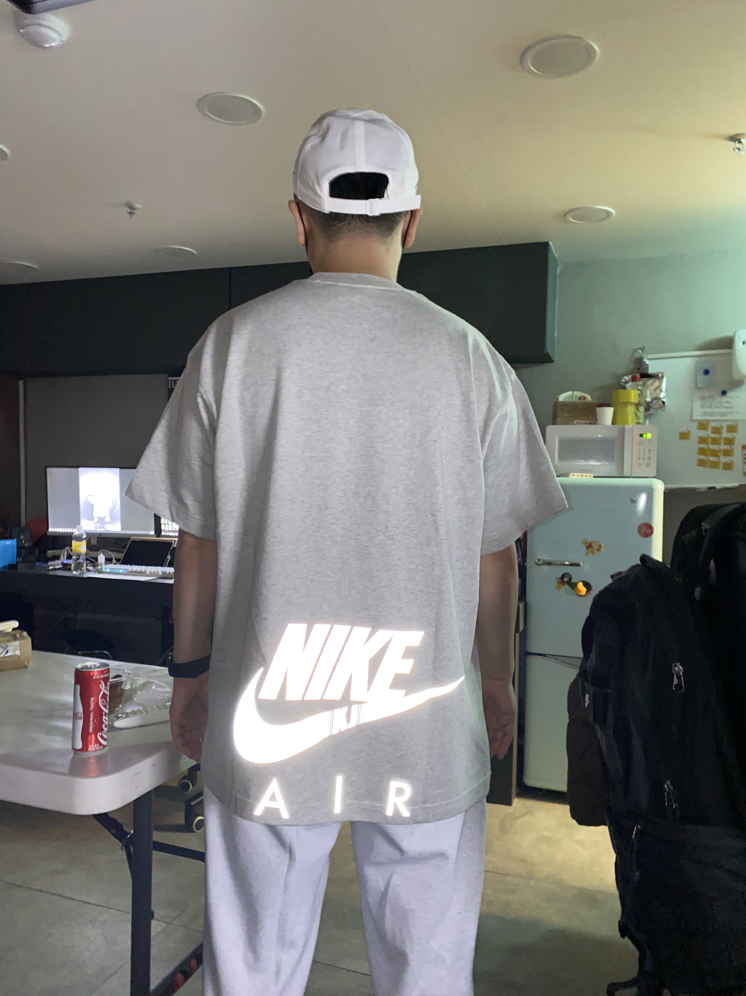 Nike x Kim Jones Oversized T-Shirt Grey Heather - Asia, Nike x Drake Nocta Cardinal Stock Essential Cap White 착용 스타일