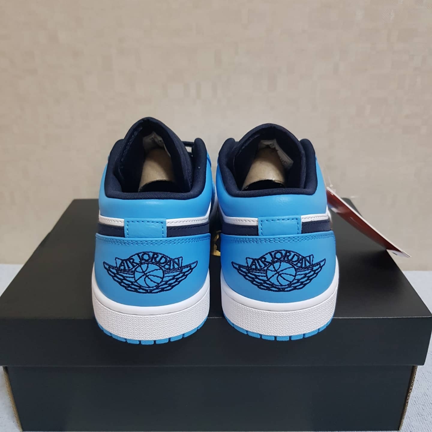 Jordan 1 Low Dark Powder Blue 착용 스타일 - 2