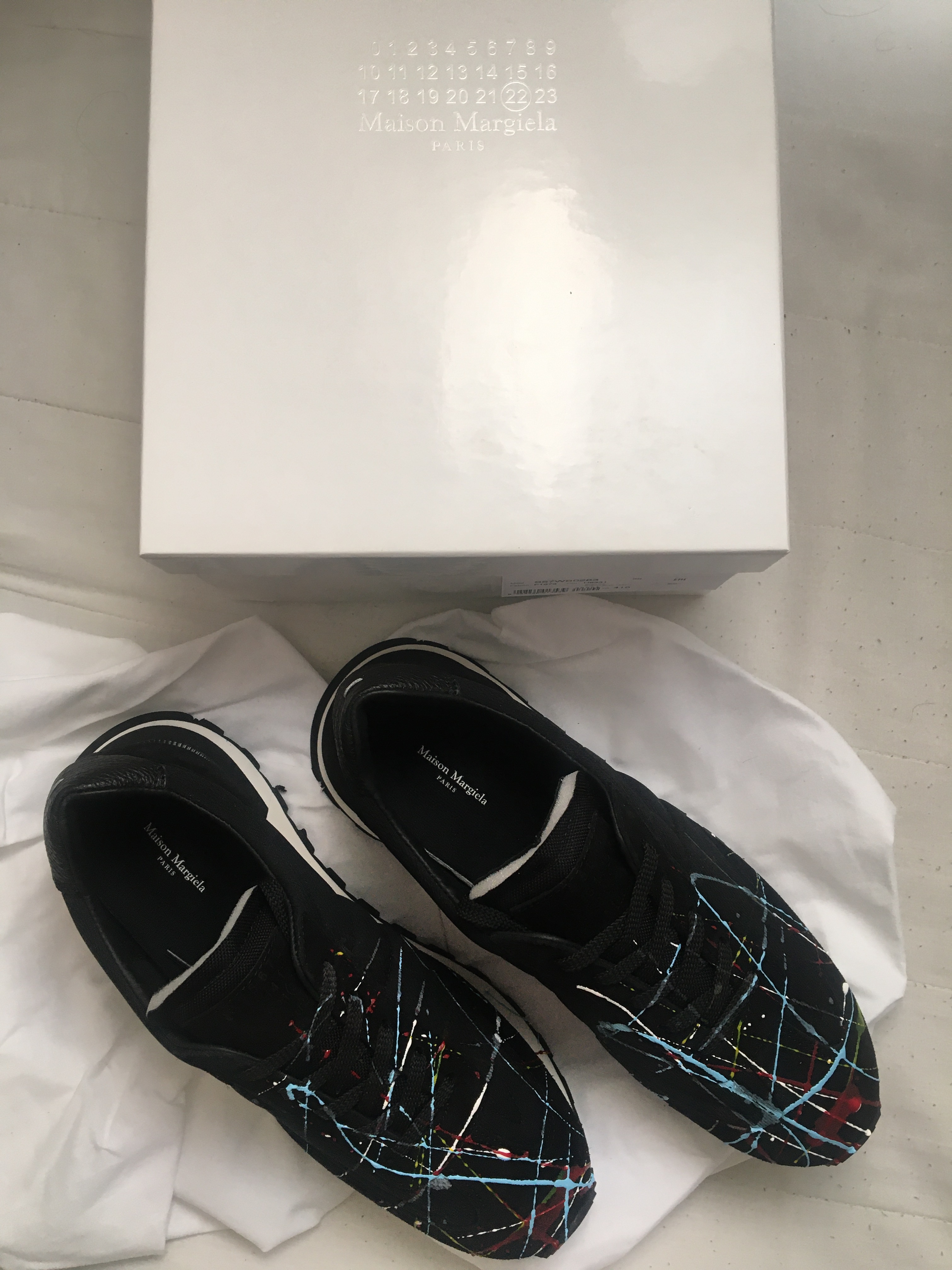 Maison Margiela Replica Paint Runners Black 착용 스타일