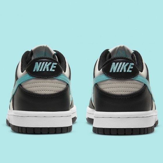 (PS) Nike Dunk Low Light Bone Tropical Twist 착용 스타일 - 3