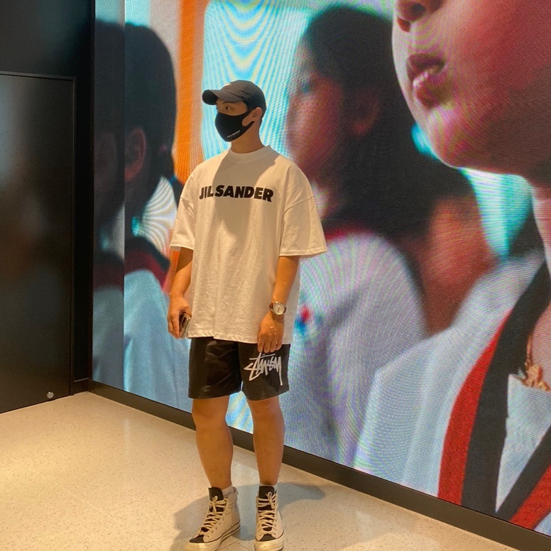 Nike x Stussy Water Shorts Off Noir, Converse x Fear of God Essentials Chuck 70 Hi Natural 2020 착용 스타일