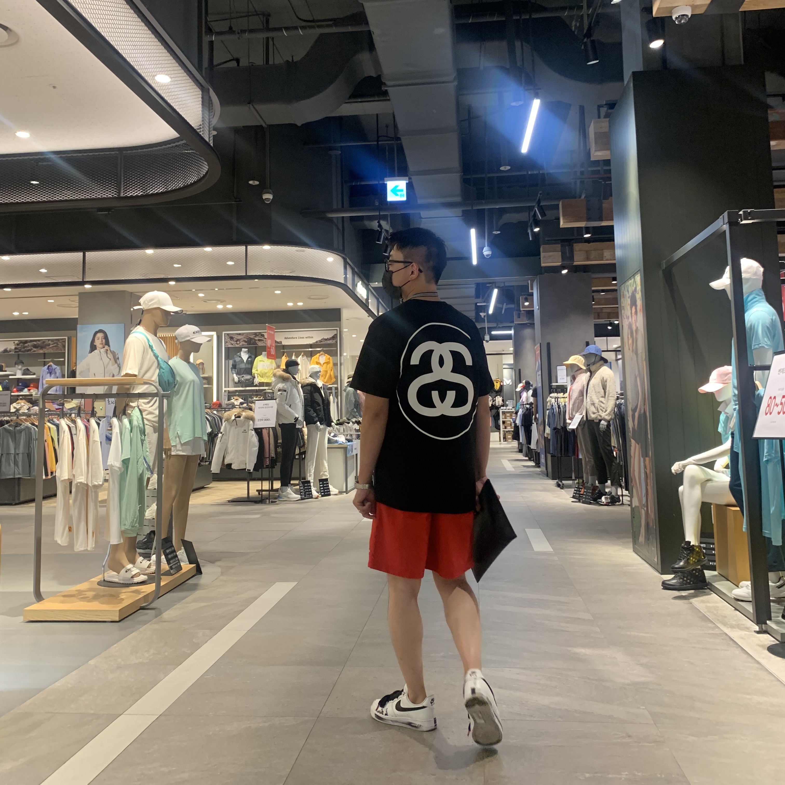 Stussy Big Link T-Shirt Black, Nike x Peaceminusone Air Force 1 Low Para-Noise 2.0 착용 스타일