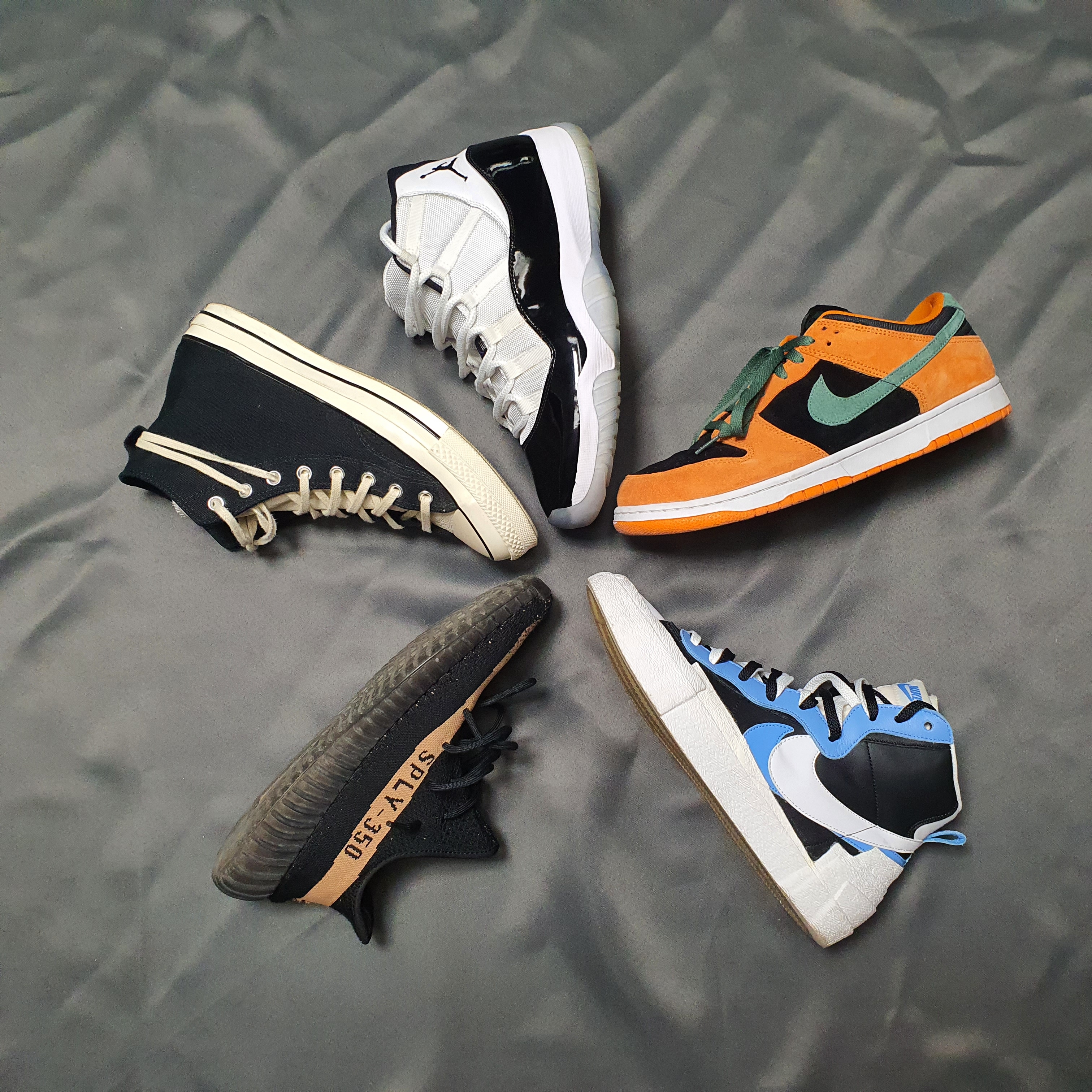 Nike x Sacai Blazer Mid White Black Legend Blue, Adidas Yeezy Boost 350 V2 Core Black Copper 착용 스타일