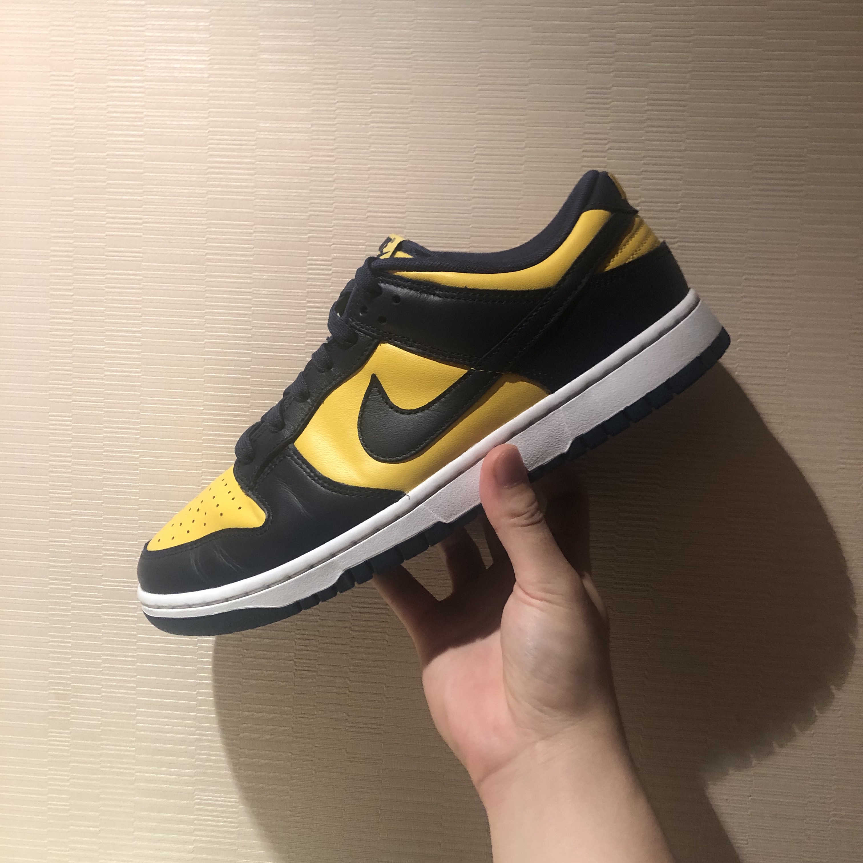 Nike Dunk Low Retro Varsity Maize 착용 스타일