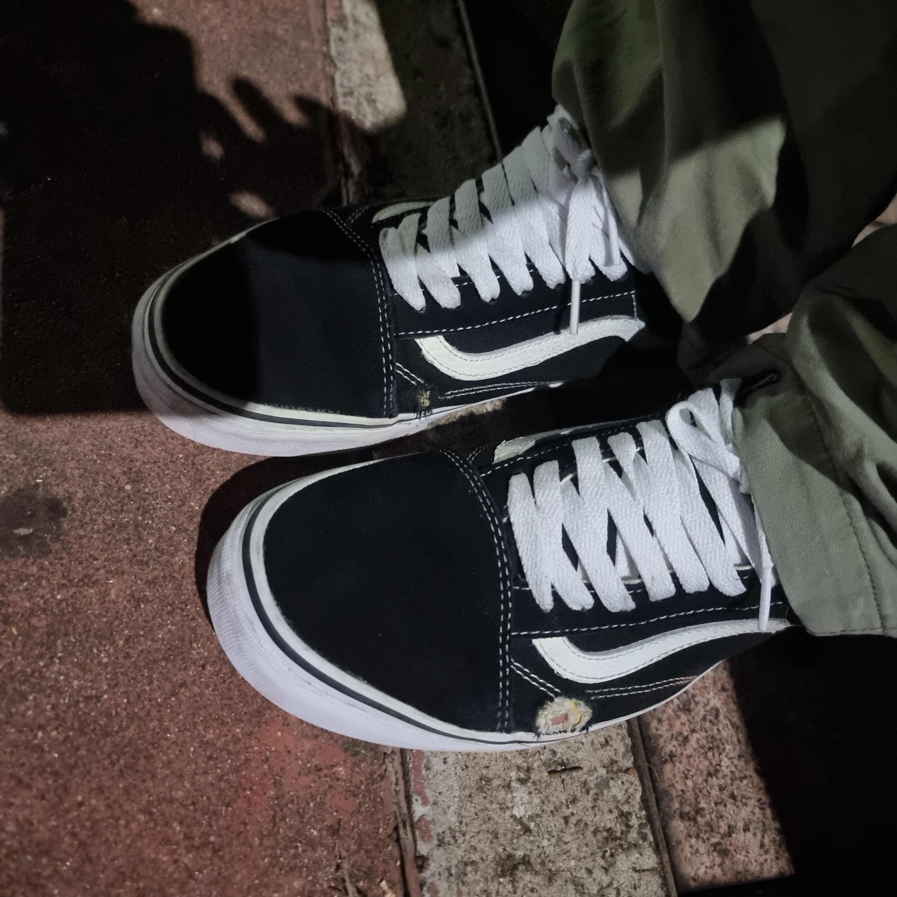 Vans Old Skool 36 DX Anaheim Factory Black White 착용 스타일 - 2
