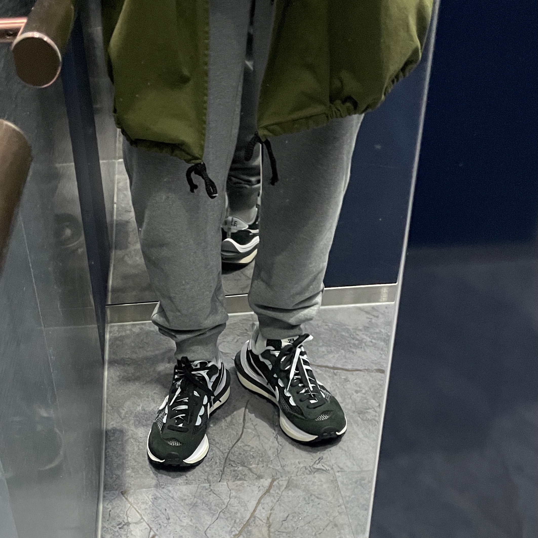 Nike x Sacai VaporWaffle Black White 착용 스타일