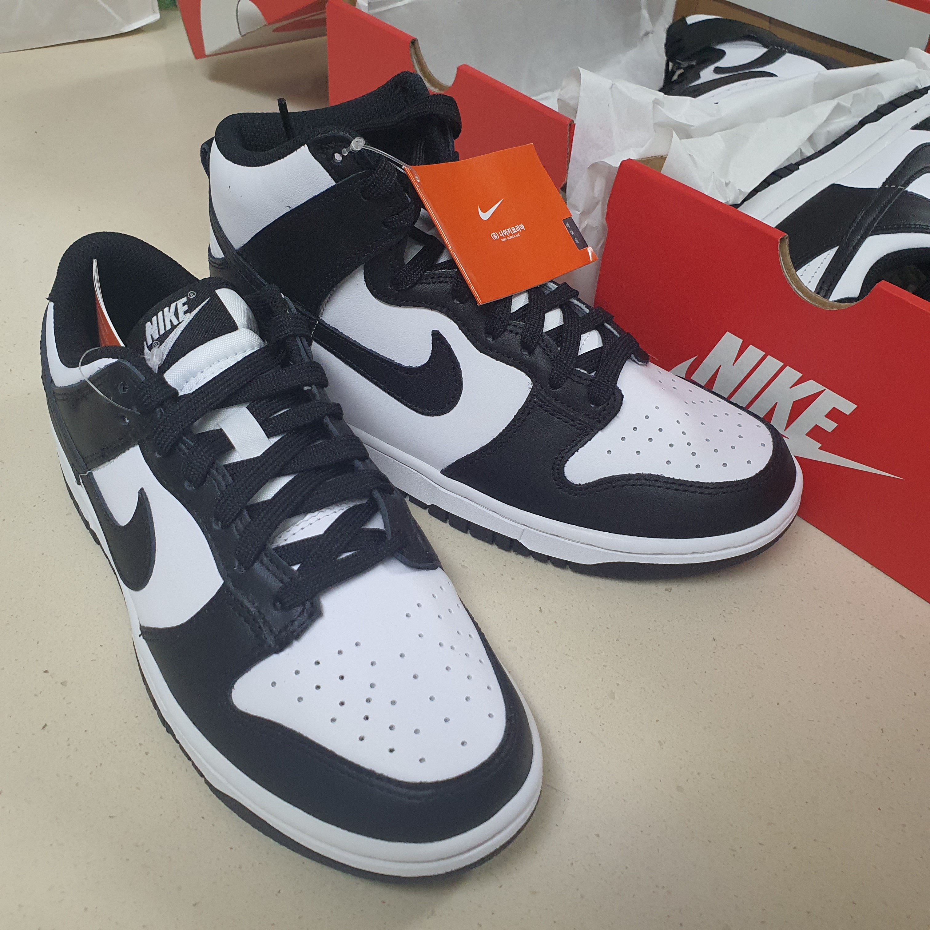 (W) Nike Dunk High Black and White, (W) Nike Dunk Low Black 착용 스타일 - 1
