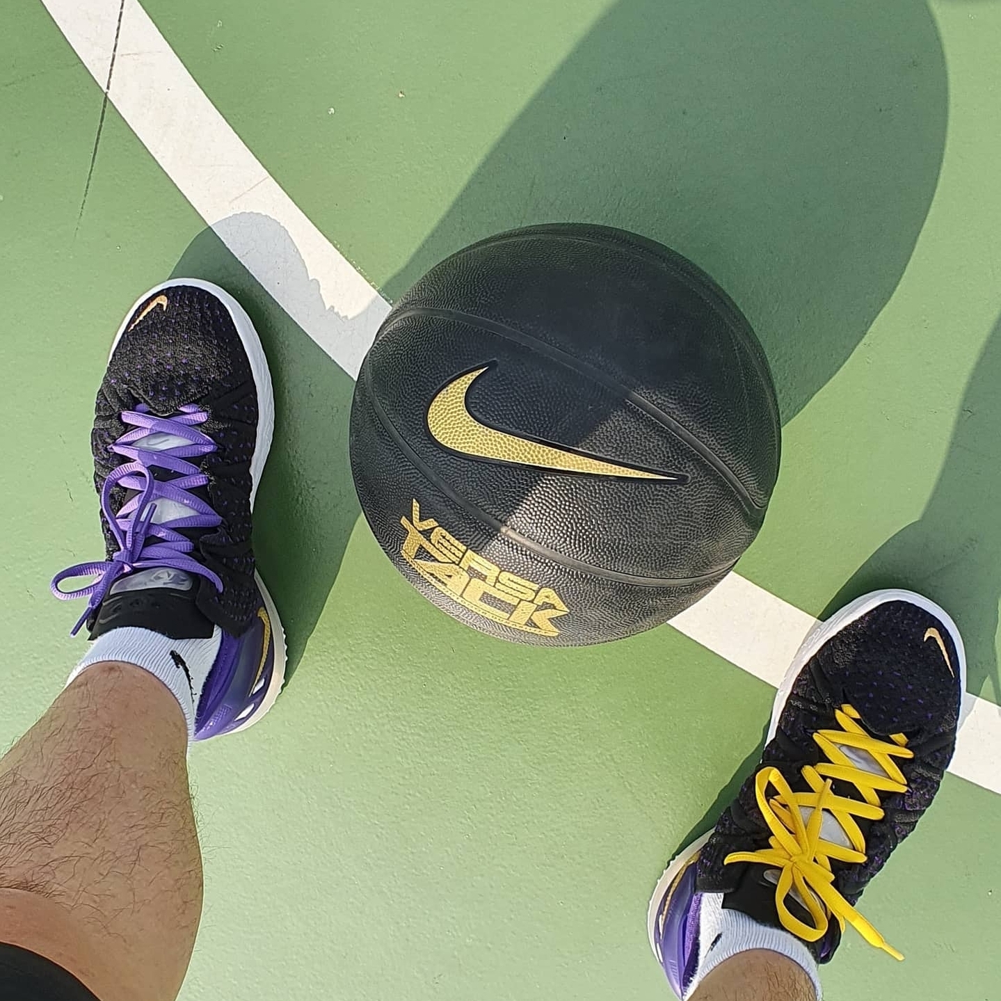 Nike LeBron 18 Lakers 착용 스타일 - 3