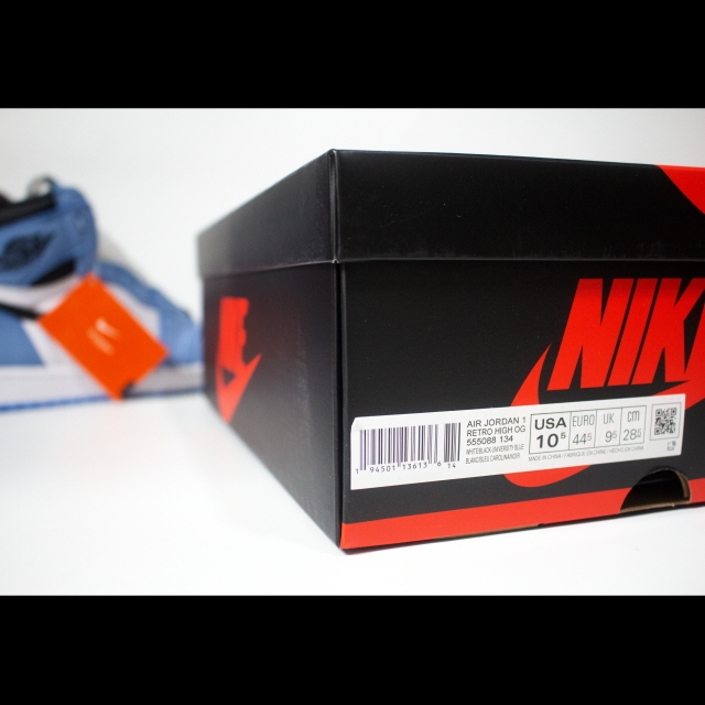 Jordan 1 Retro High OG University Blue 착용 스타일 - 5