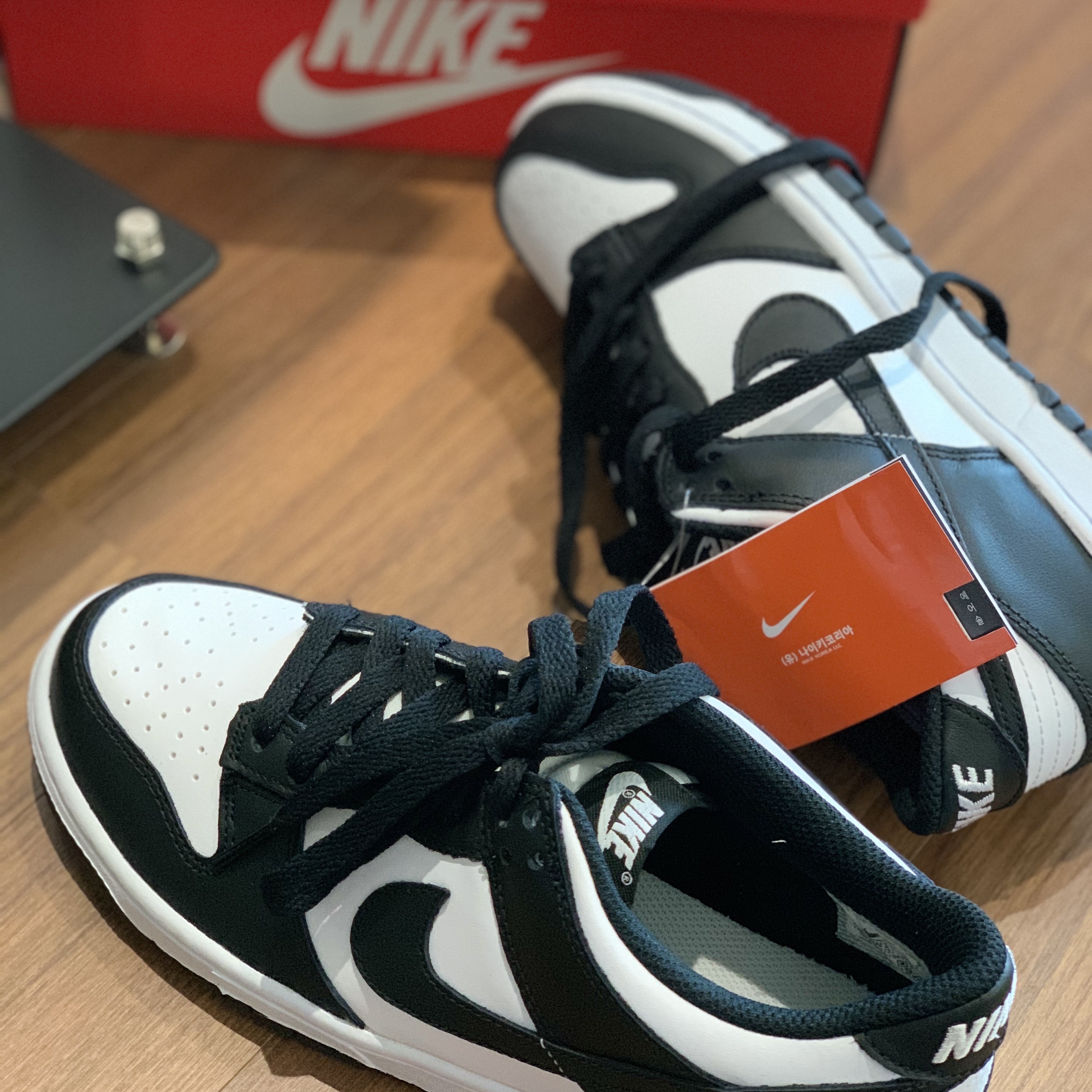 Nike Dunk High Retro Black and White, Nike Dunk Low Retro Black 착용 스타일 - 2