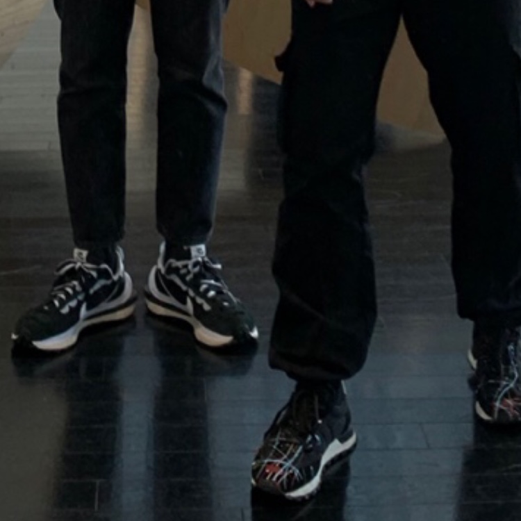 Nike x Sacai VaporWaffle Black White, Maison Margiela Replica Paint Runners Black 착용 스타일