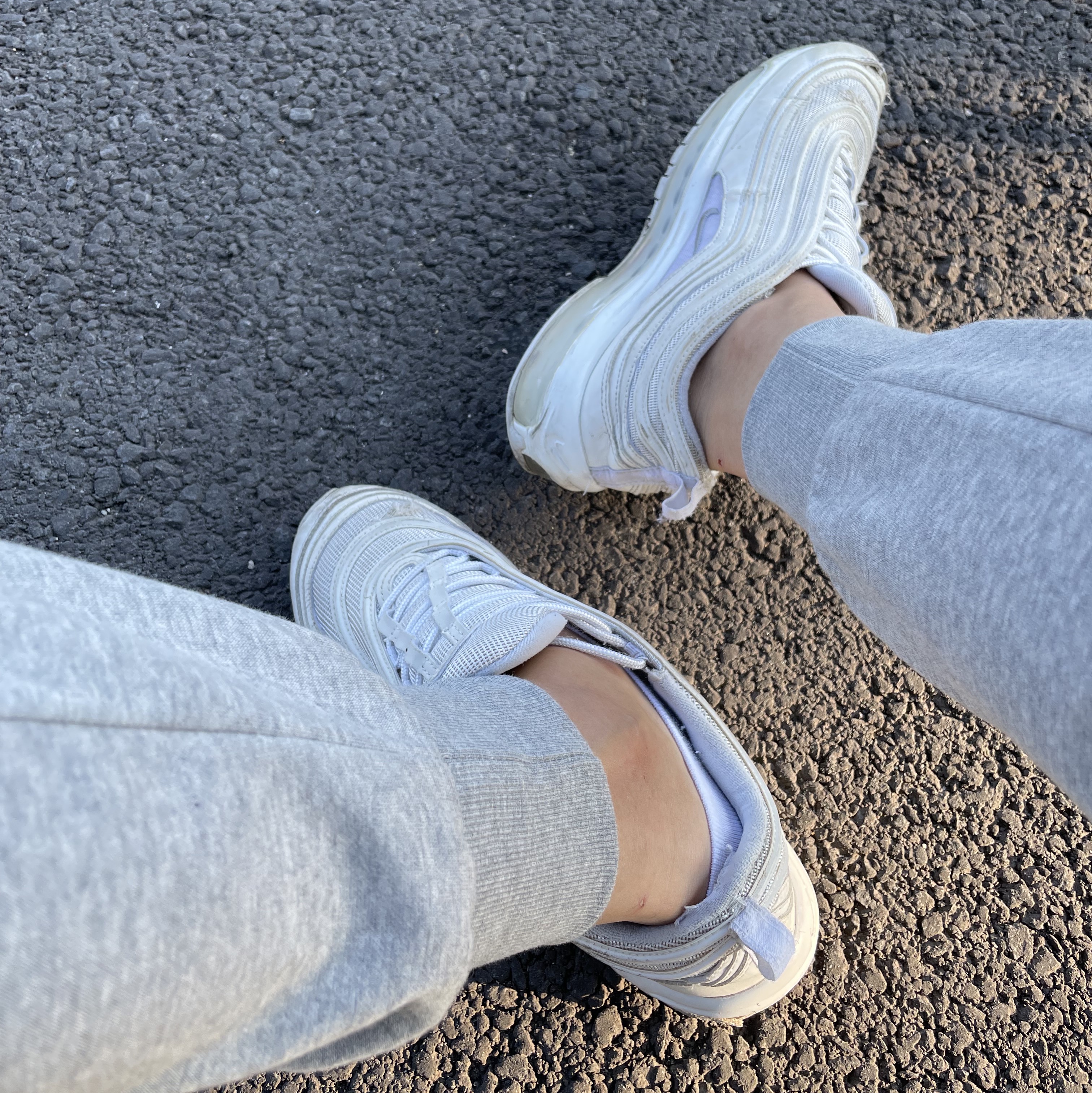 (W) Nike Air Max 97 White Pure Platinum 착용 스타일