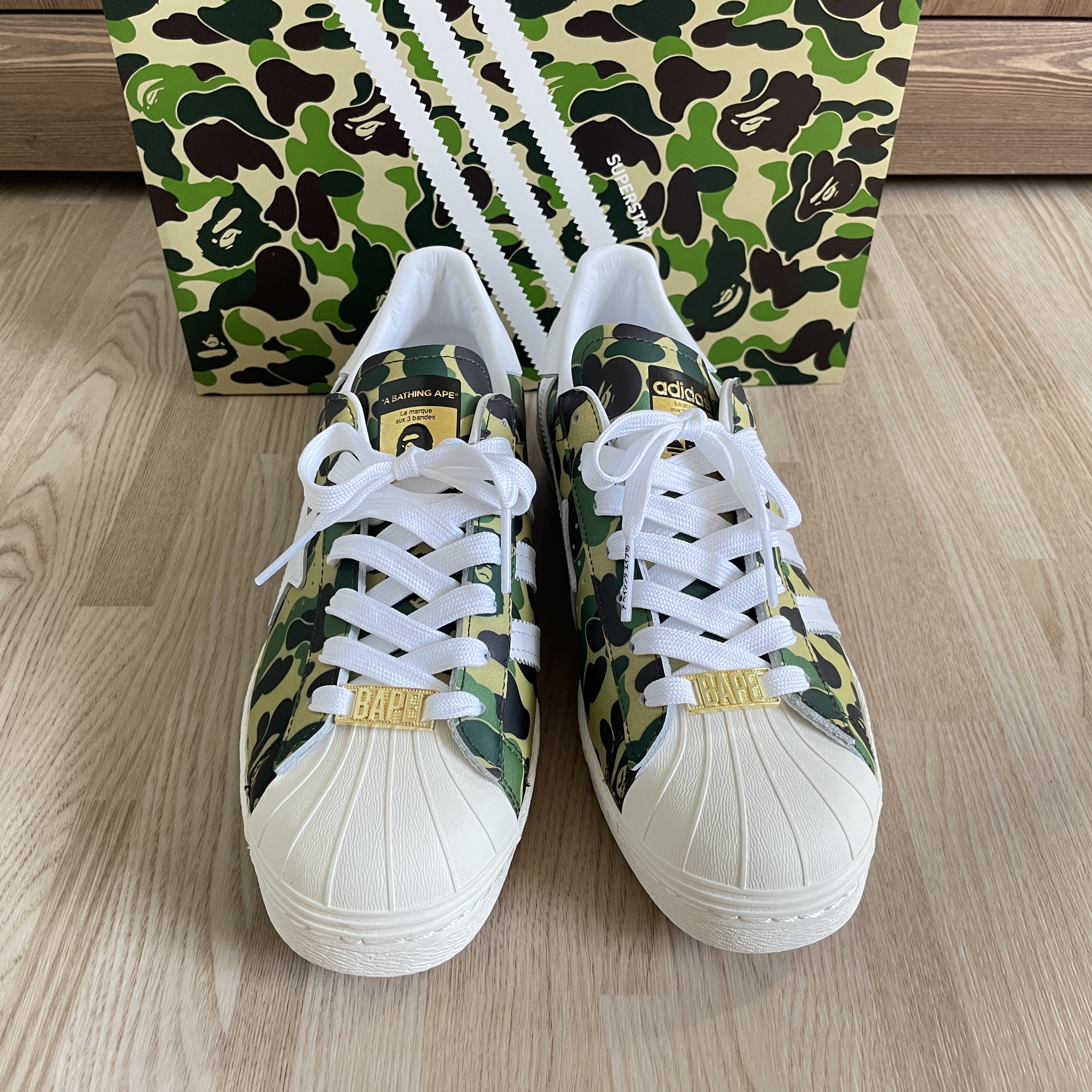 Adidas x BAPE Superstar 80s Green Camo 착용 스타일 - 1