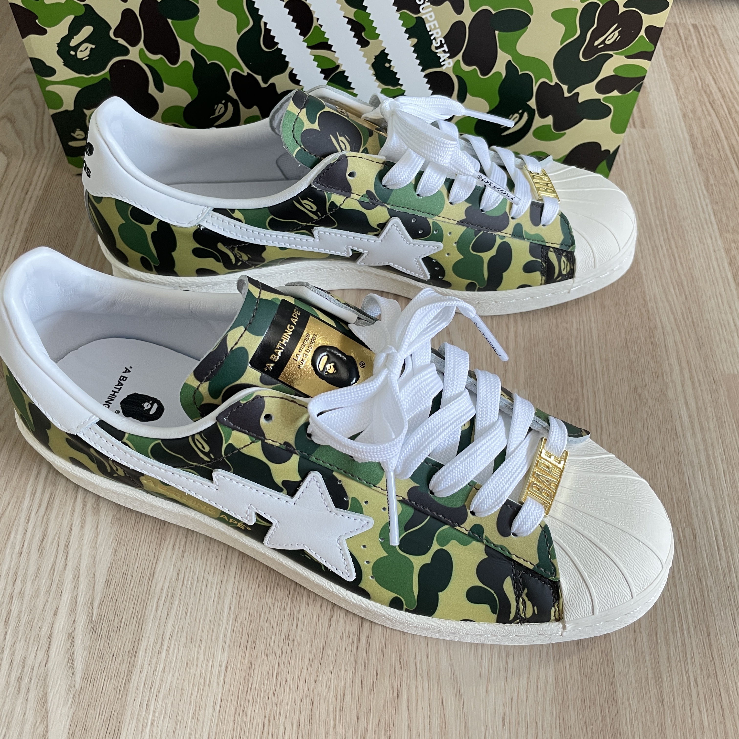 Adidas x BAPE Superstar 80s Green Camo 착용 스타일 - 2