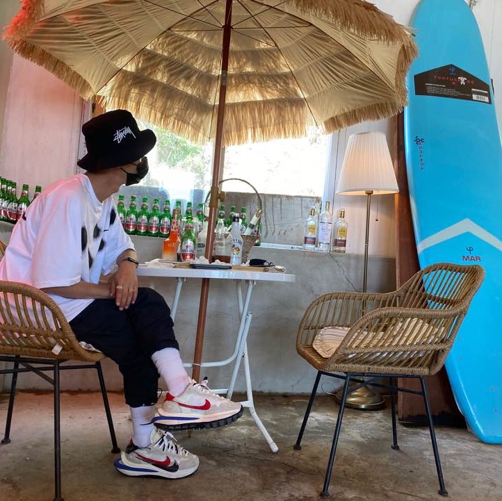 Nike x Off-White NRG Short Sleeve T-Shirt White, Nike x Stussy Bucket Hat Black 착용 스타일