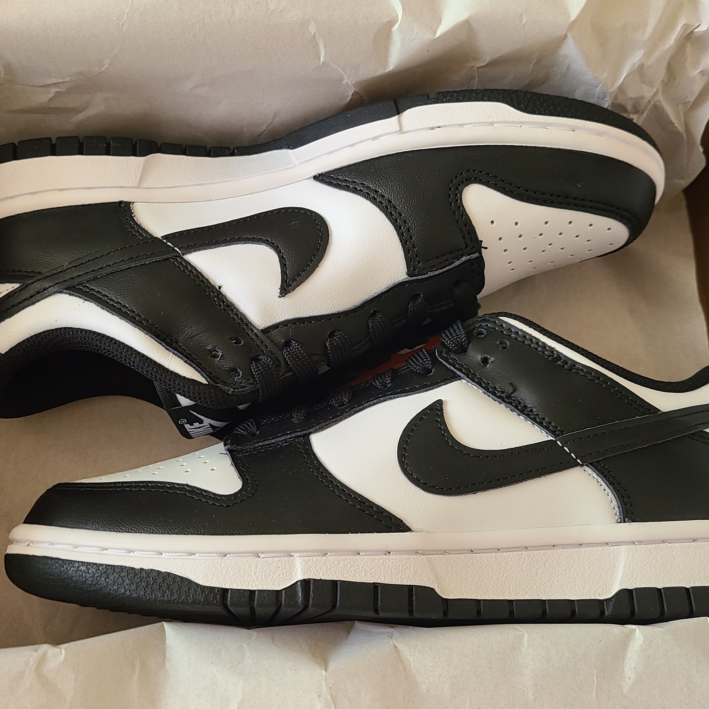 (W) Nike Dunk Low Black 착용 스타일