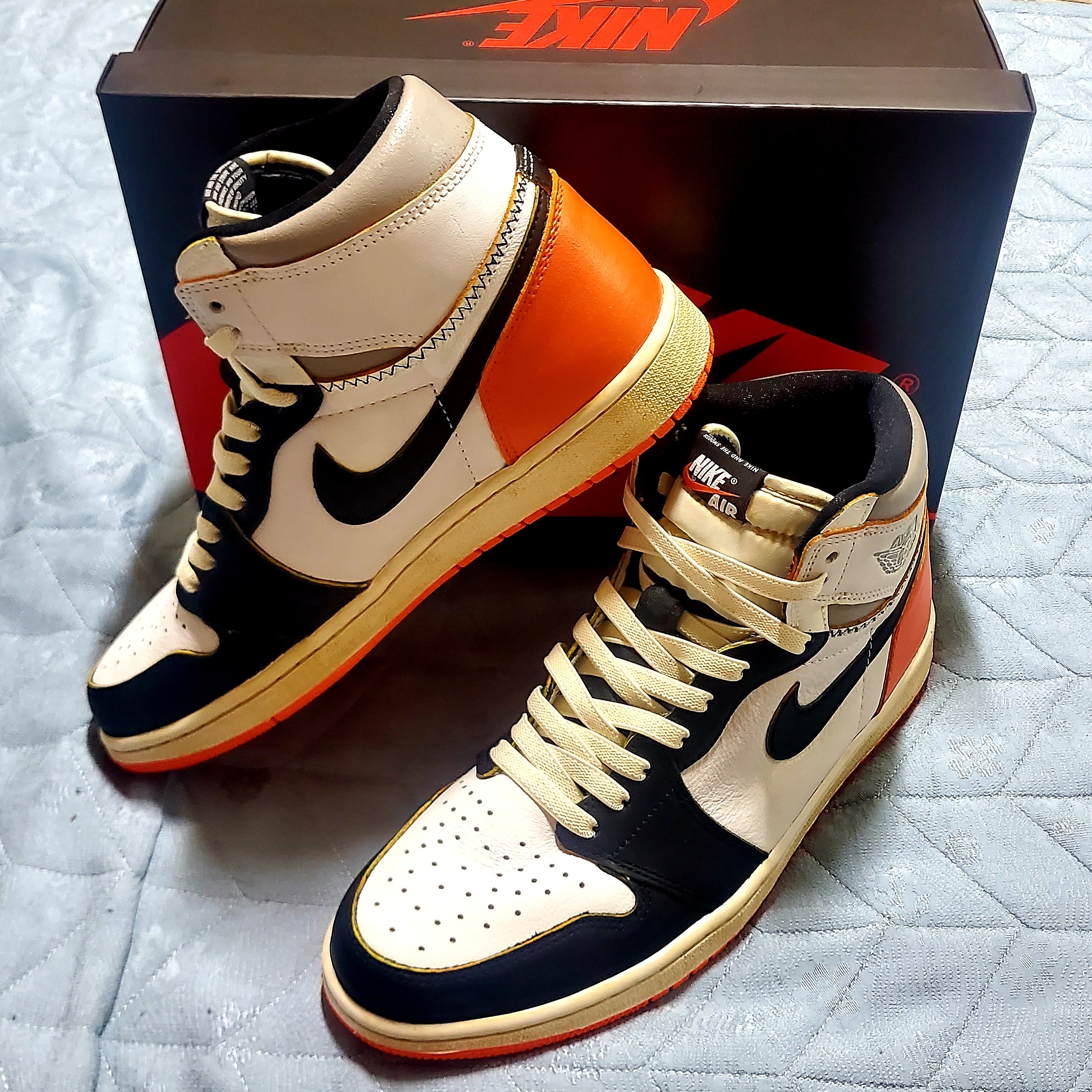 Jordan 1 Retro High OG Electro Orange 착용 스타일 - 1