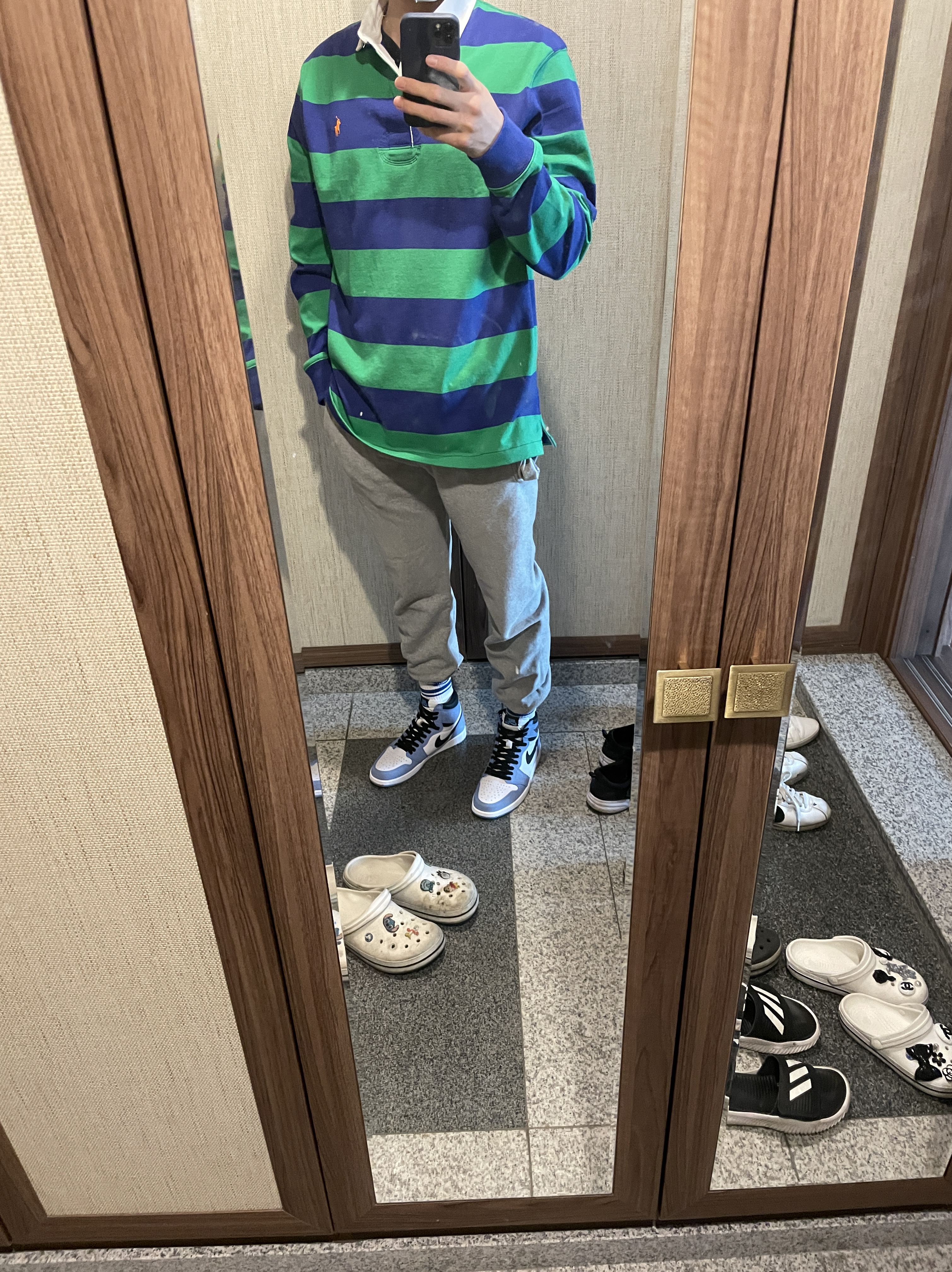 Jordan 1 Retro High OG University Blue 착용 스타일
