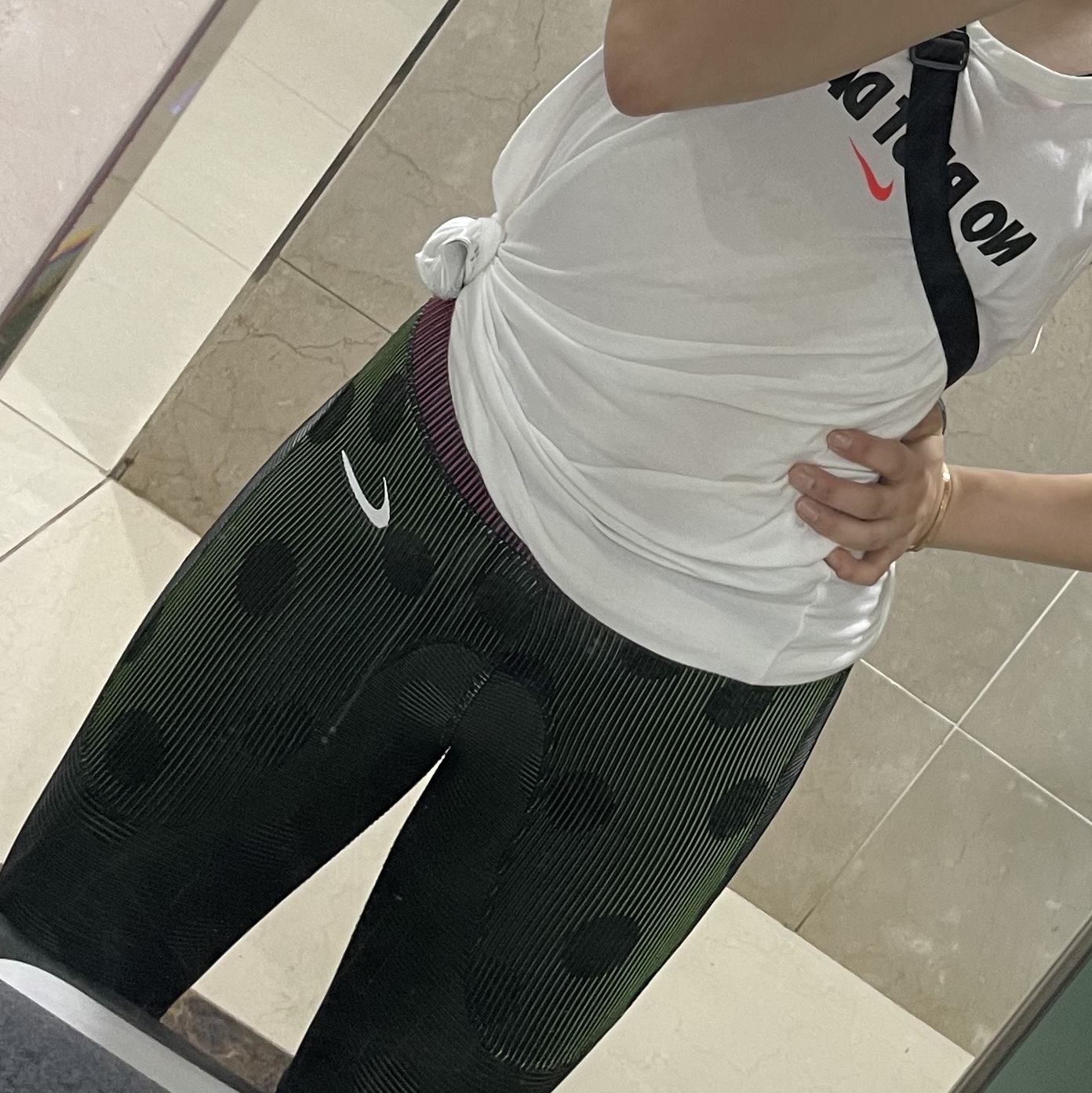 (W) Nike x Off-White NRG Tight Shorts Black 착용 스타일 - 1