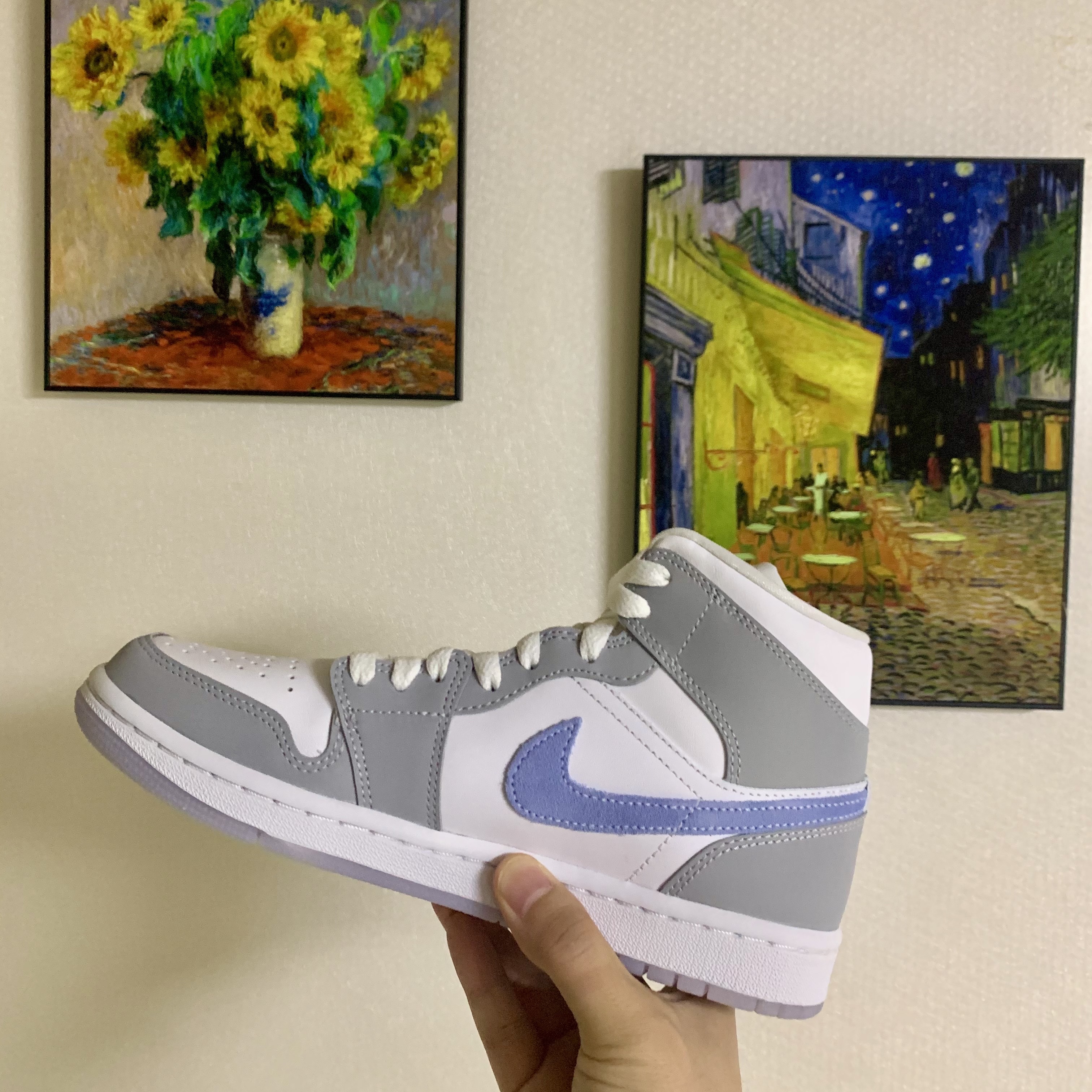 (W) Jordan 1 Mid Wolf Grey 착용 스타일 - 1