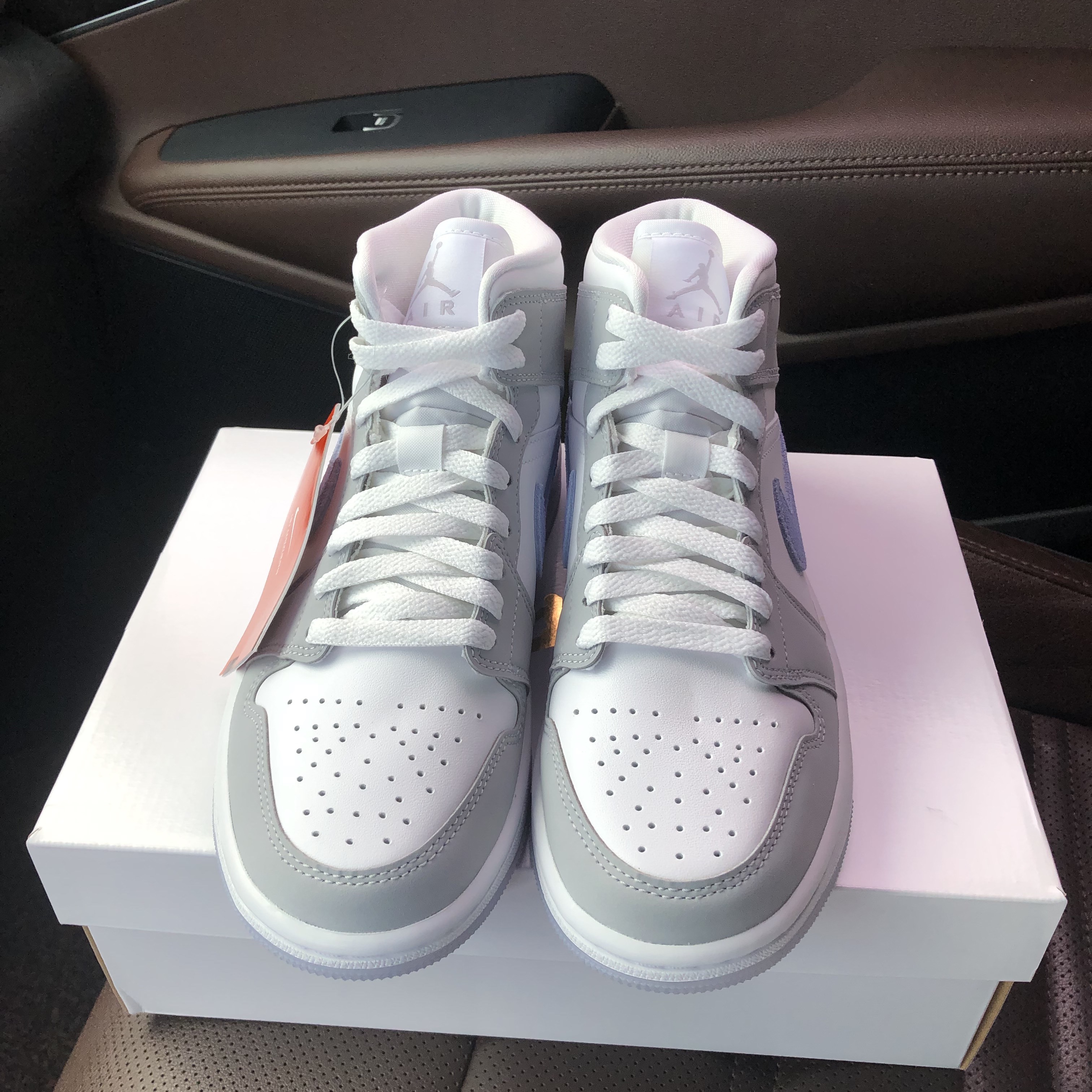 (W) Jordan 1 Mid Wolf Grey 착용 스타일 - 1