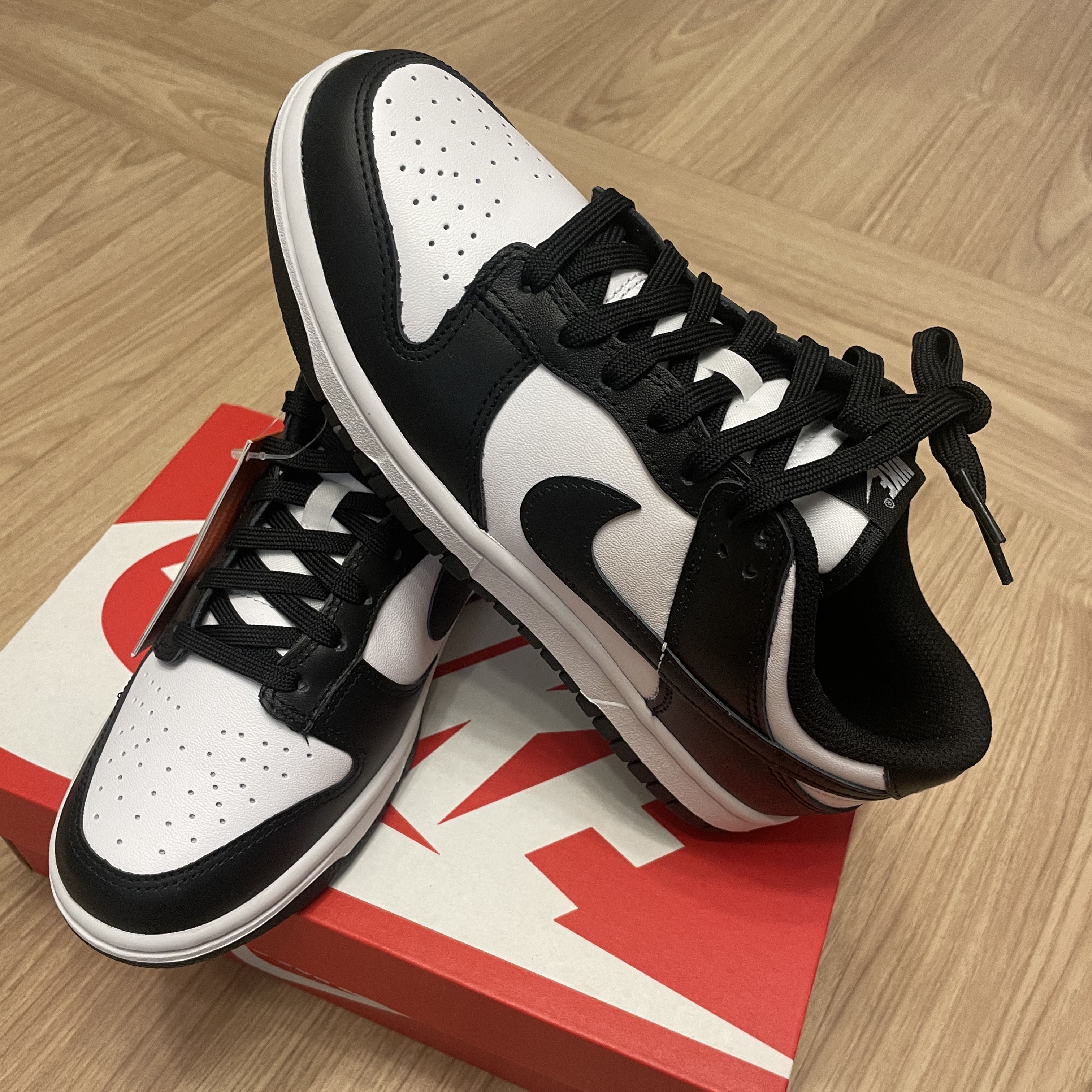 (W) Nike Dunk Low Black 착용 스타일 - 3