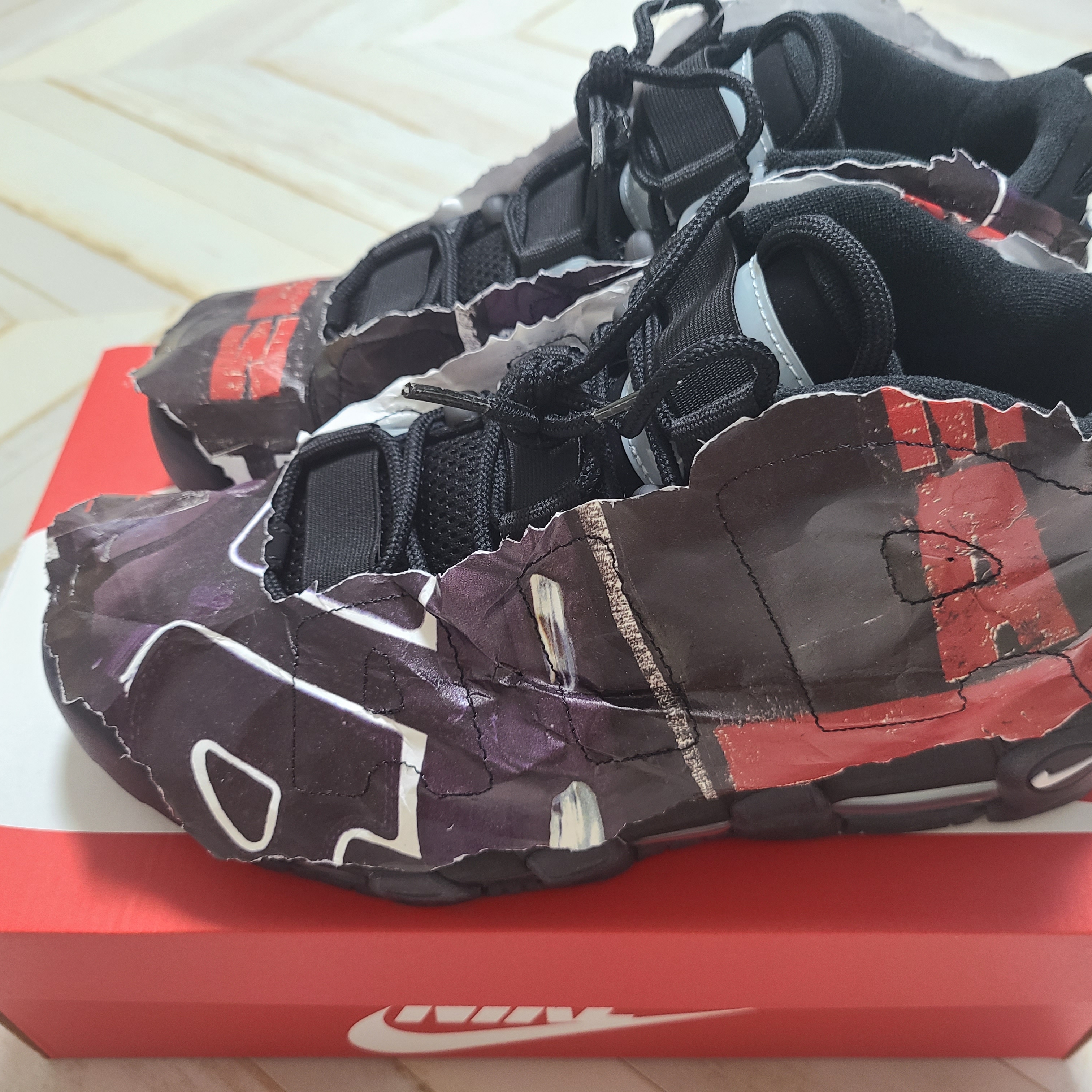 Nike Air More Uptempo 96 Maximum Volume 착용 스타일 - 2