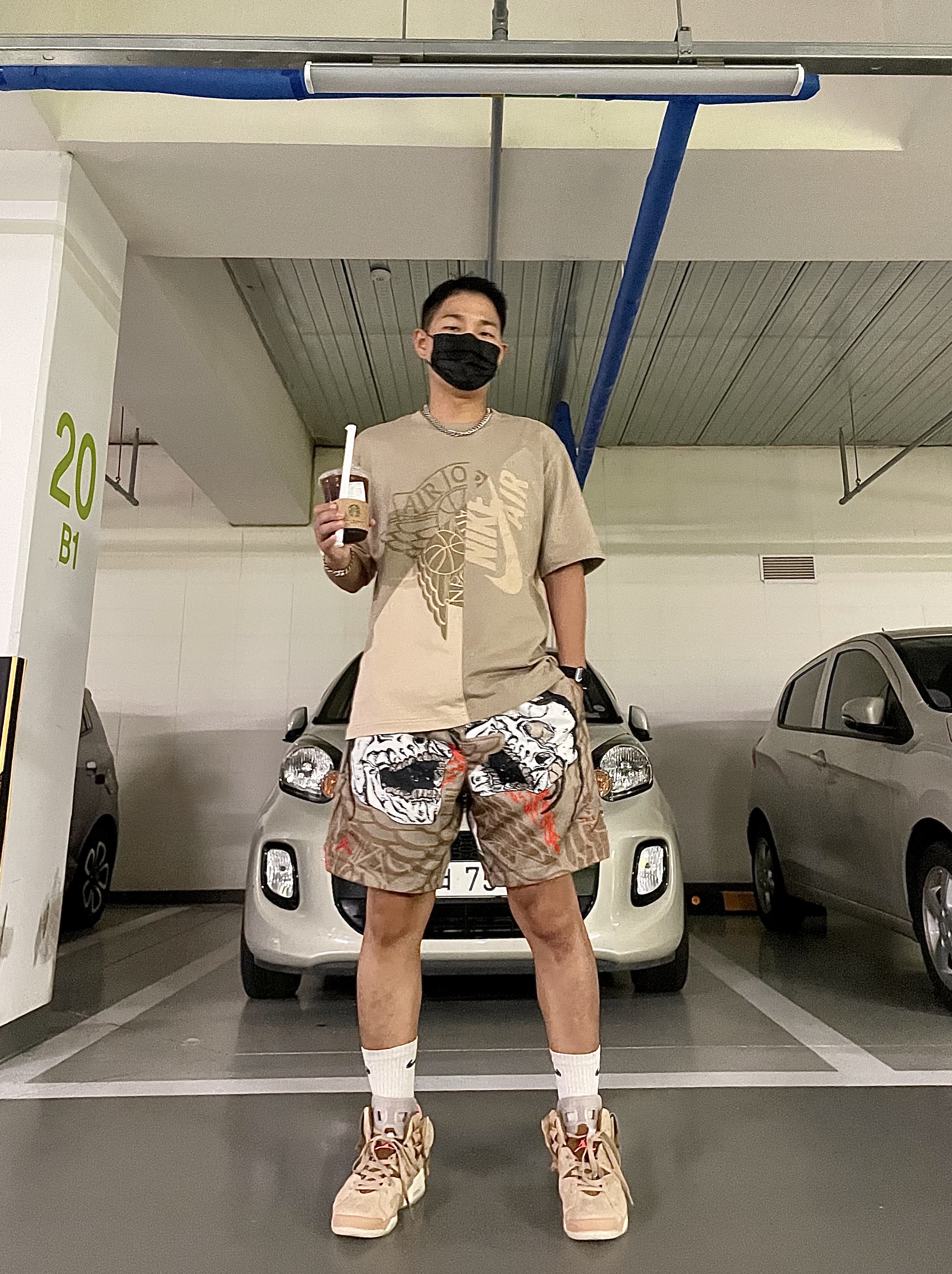 Jordan 6 x Travis Scott Retro SP British Khaki, Jordan x Travis Scott S/S Top - Asia 착용 스타일
