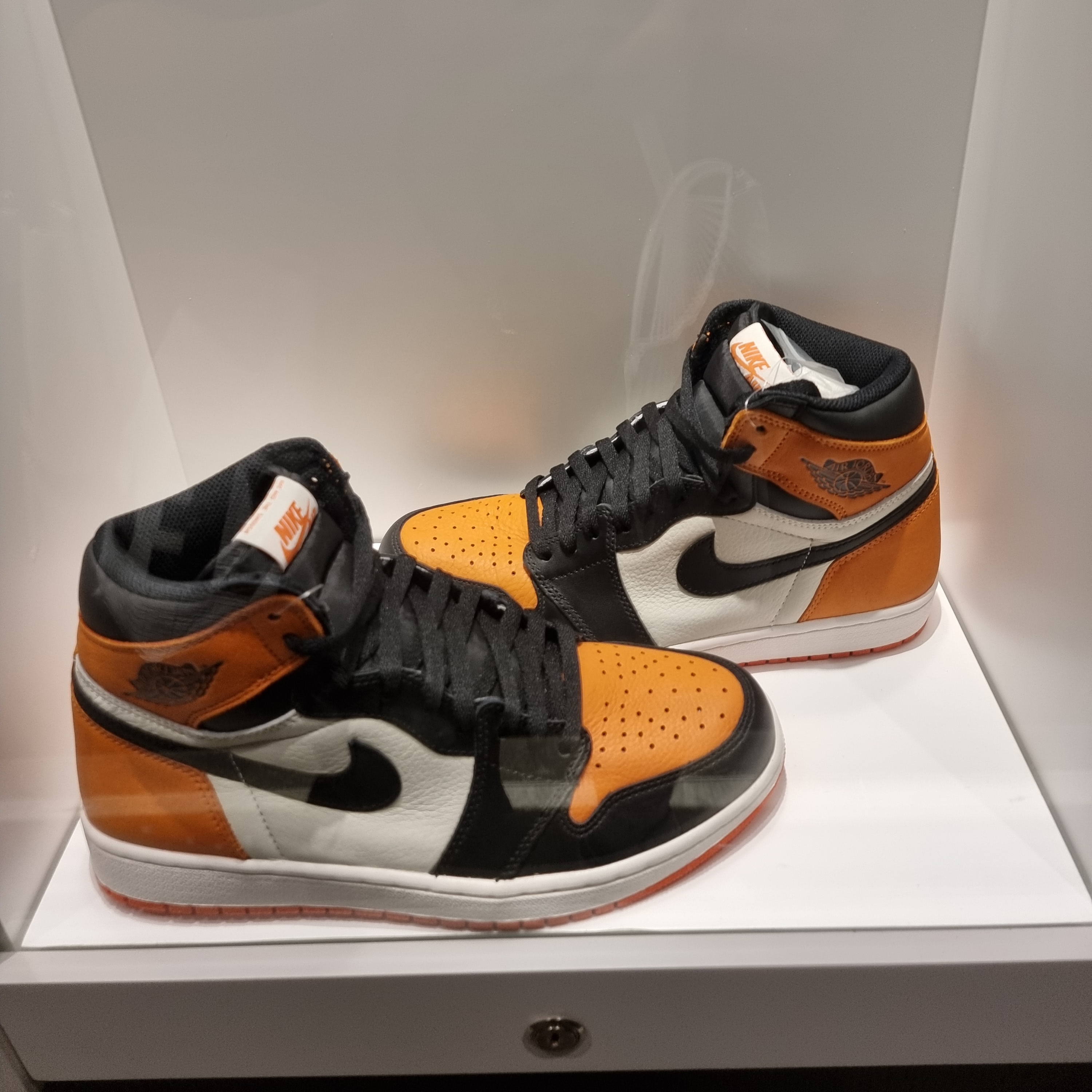 Jordan 1 Retro High OG Reverse Shattered Backboard, Jordan 1 Retro Shattered Backboard 착용 스타일