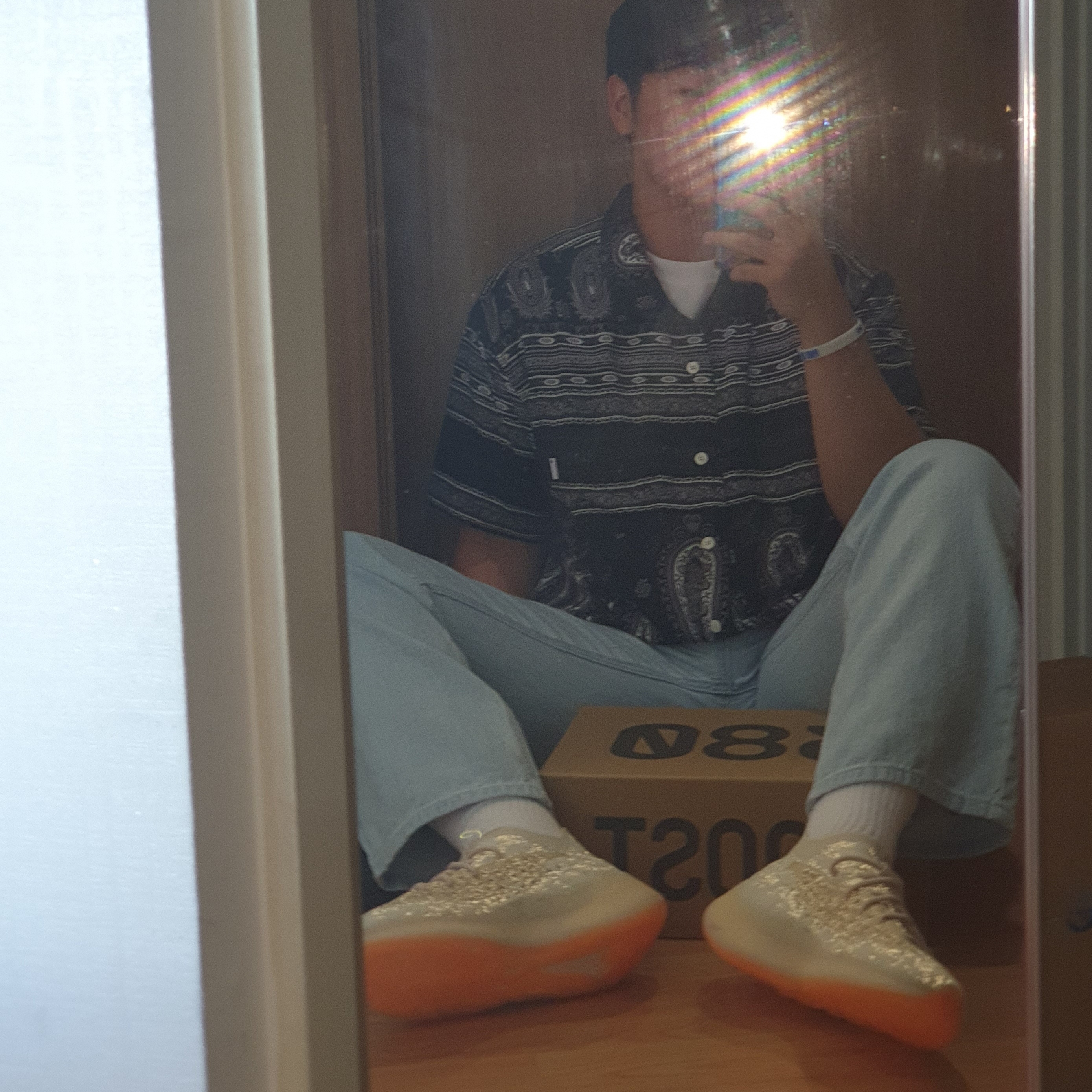 Adidas Yeezy Boost 380 Yecoraite - Reflective 착용 스타일 - 2