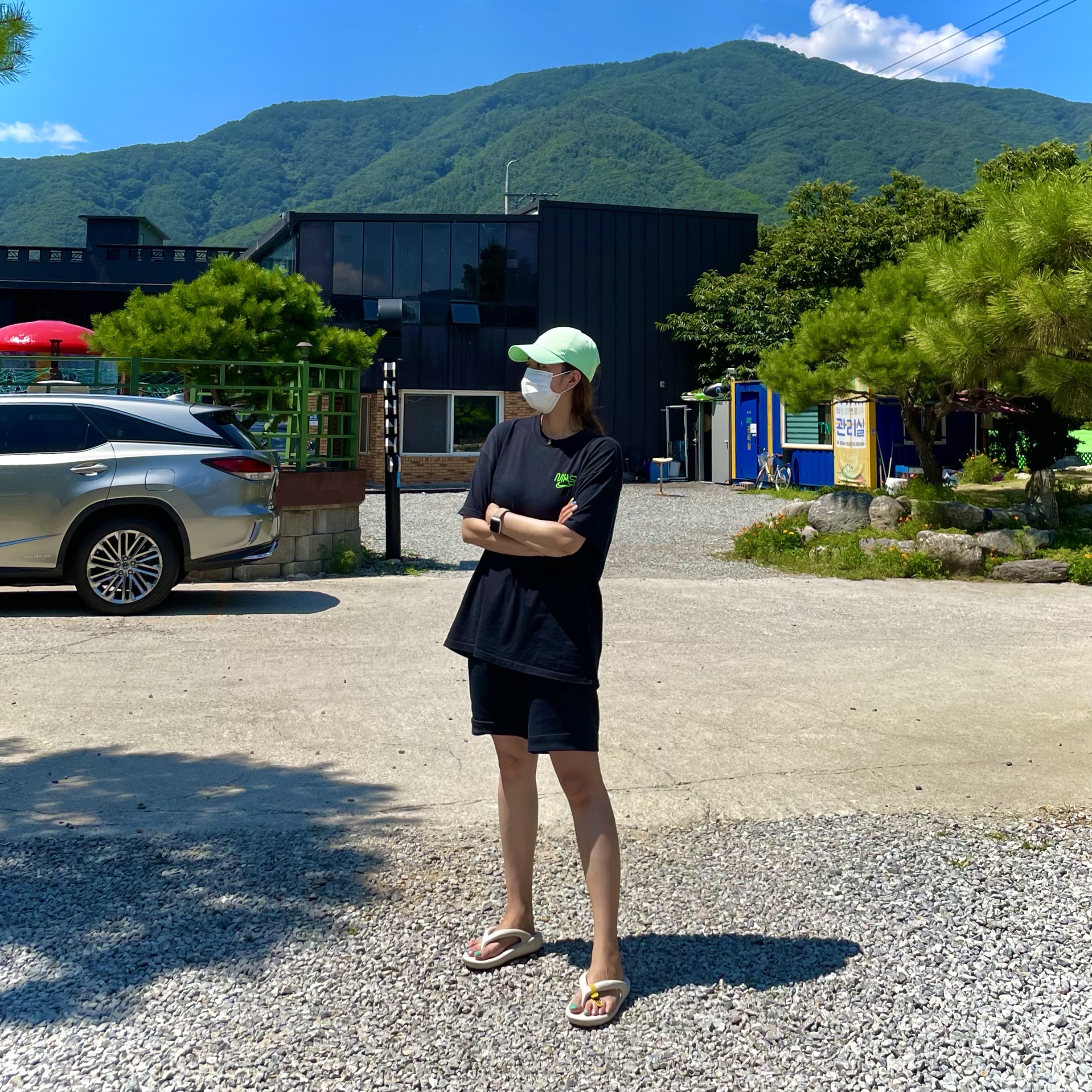 💜💙🤍💛❤️🤎💚🖤🧡님의 스타일