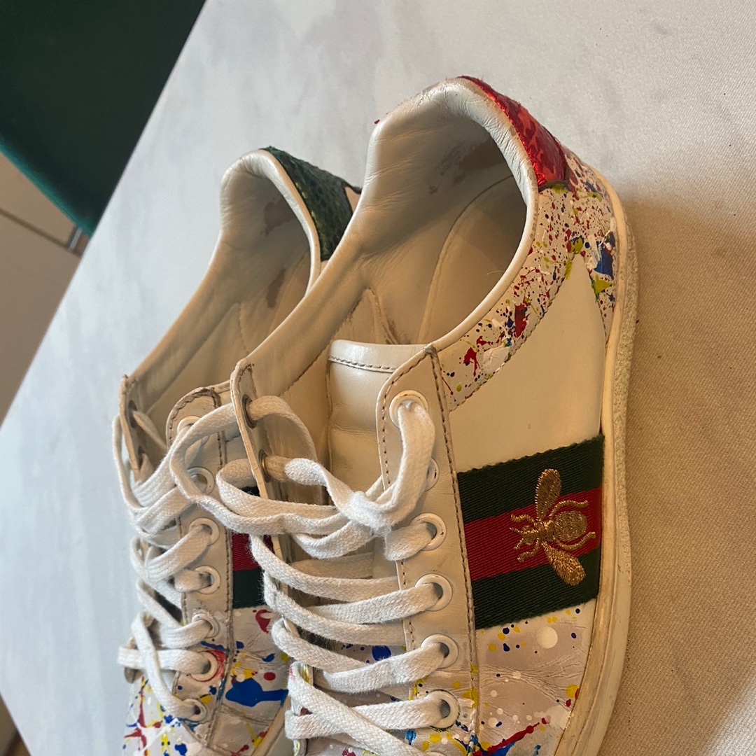 Gucci Ace Embroidered Bee 착용 스타일 - 2