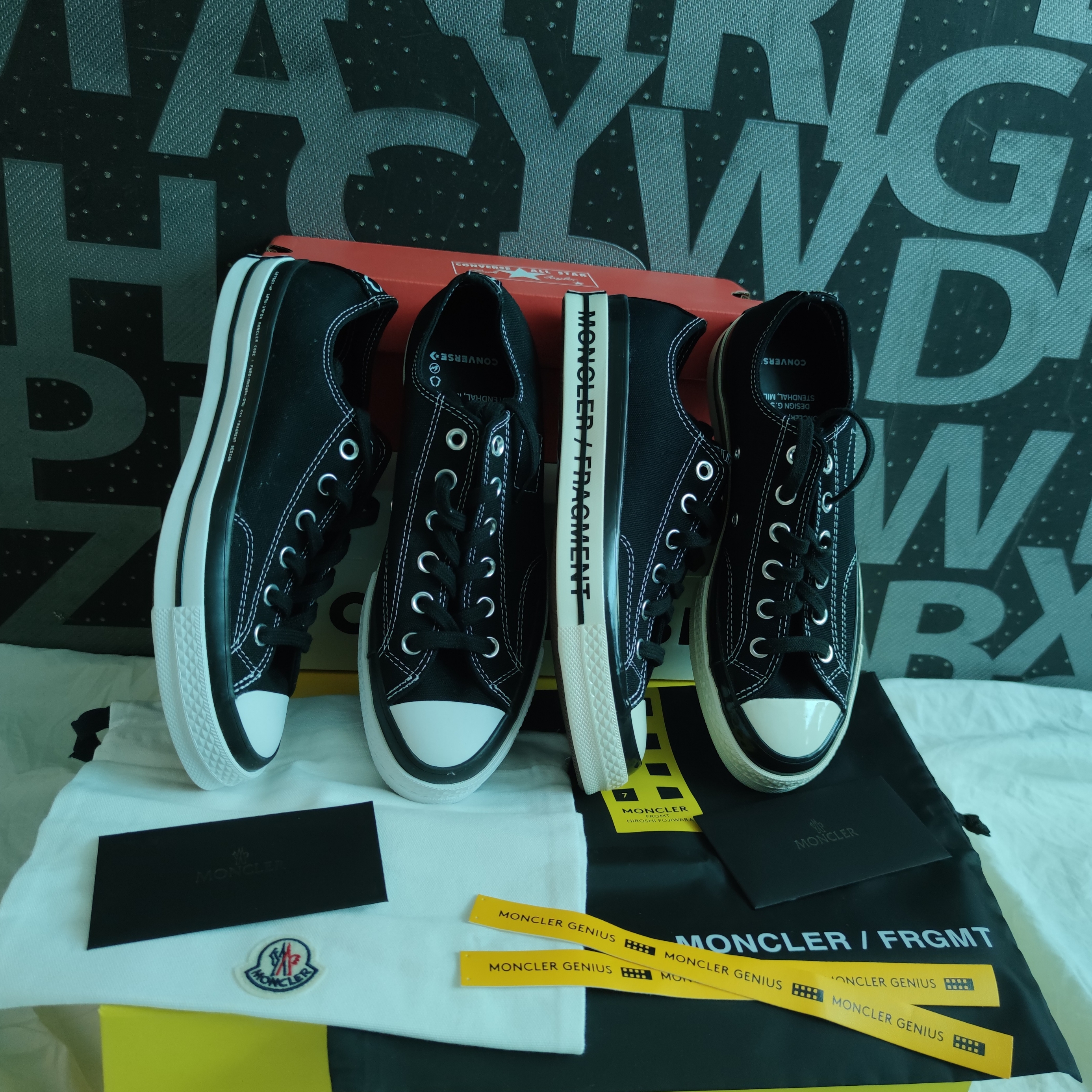 Converse x Moncler x Fragment Chuck 70 Ox Fraylor III Black, Converse x Moncler x Fragment Chuck 70 Ox Black 착용 스타일 - 1