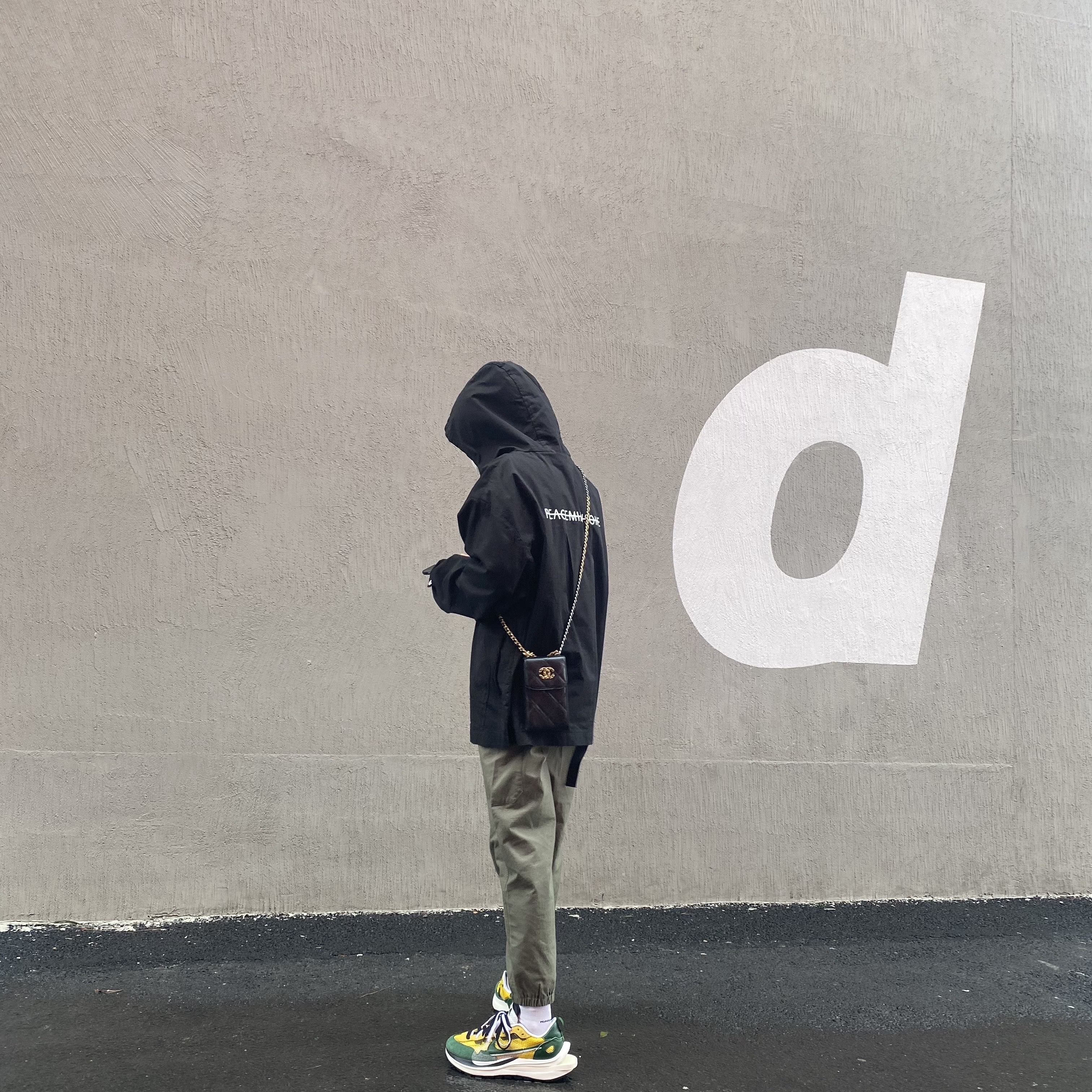 Nike x Sacai VaporWaffle Tour Yellow & Gorge Green Sail 착용 스타일 - 1