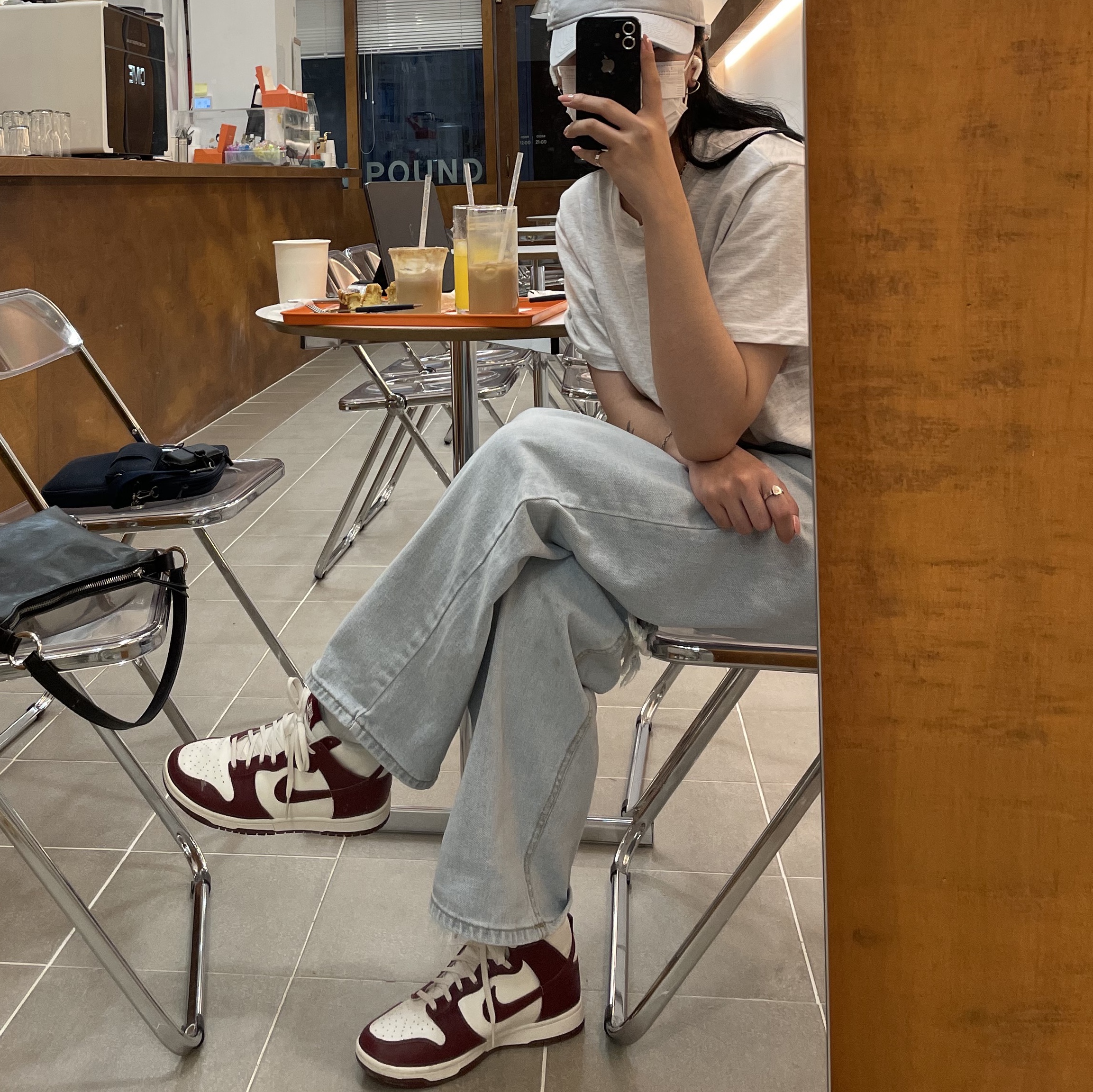 (W) Nike Dunk High Team Red 착용 스타일