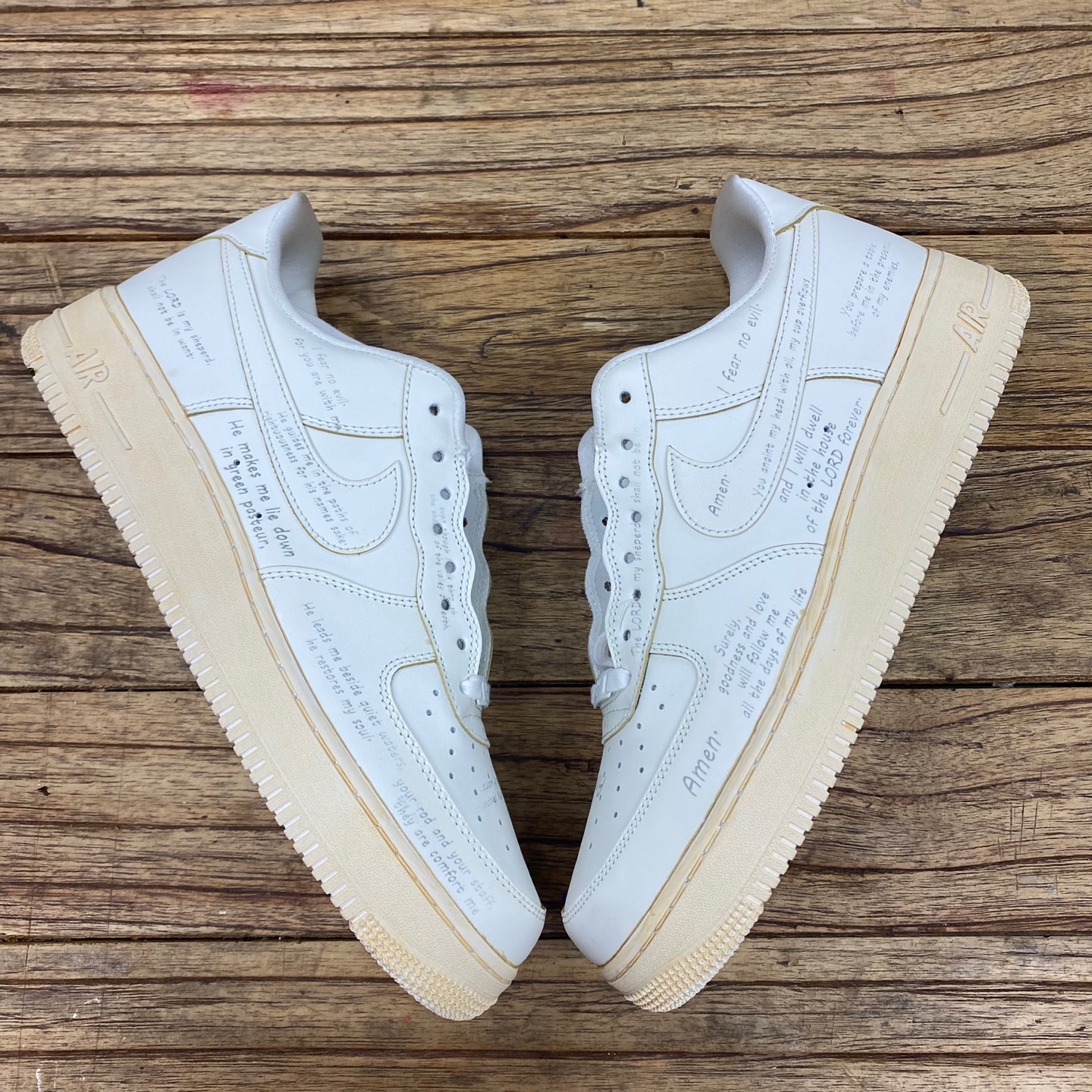 Nike Air Force 1 '07 LV8 Timeless Classic 착용 스타일 - 2