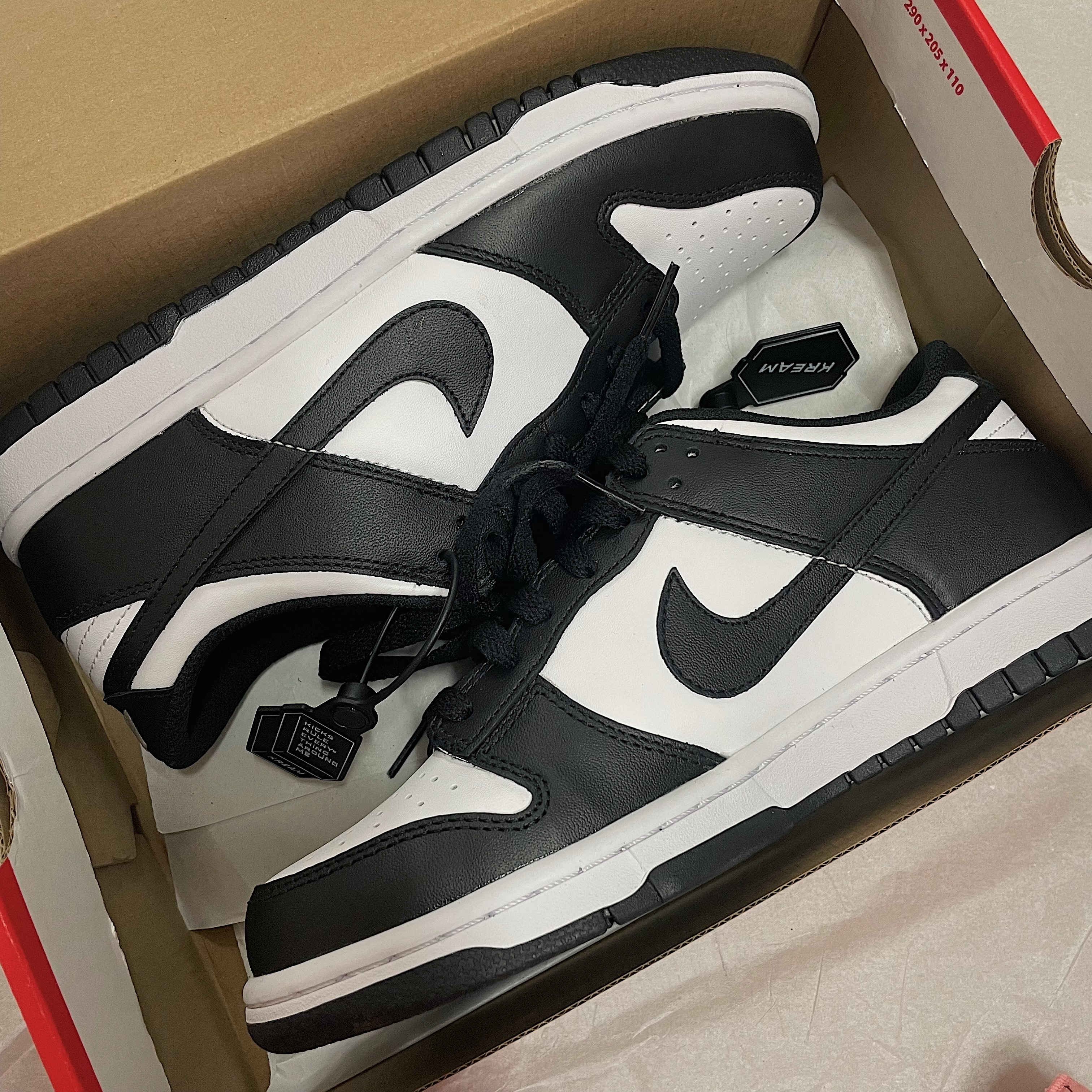 Nike Dunk Low Retro Black, (W) Nike Dunk Low Black 착용 스타일 - 2