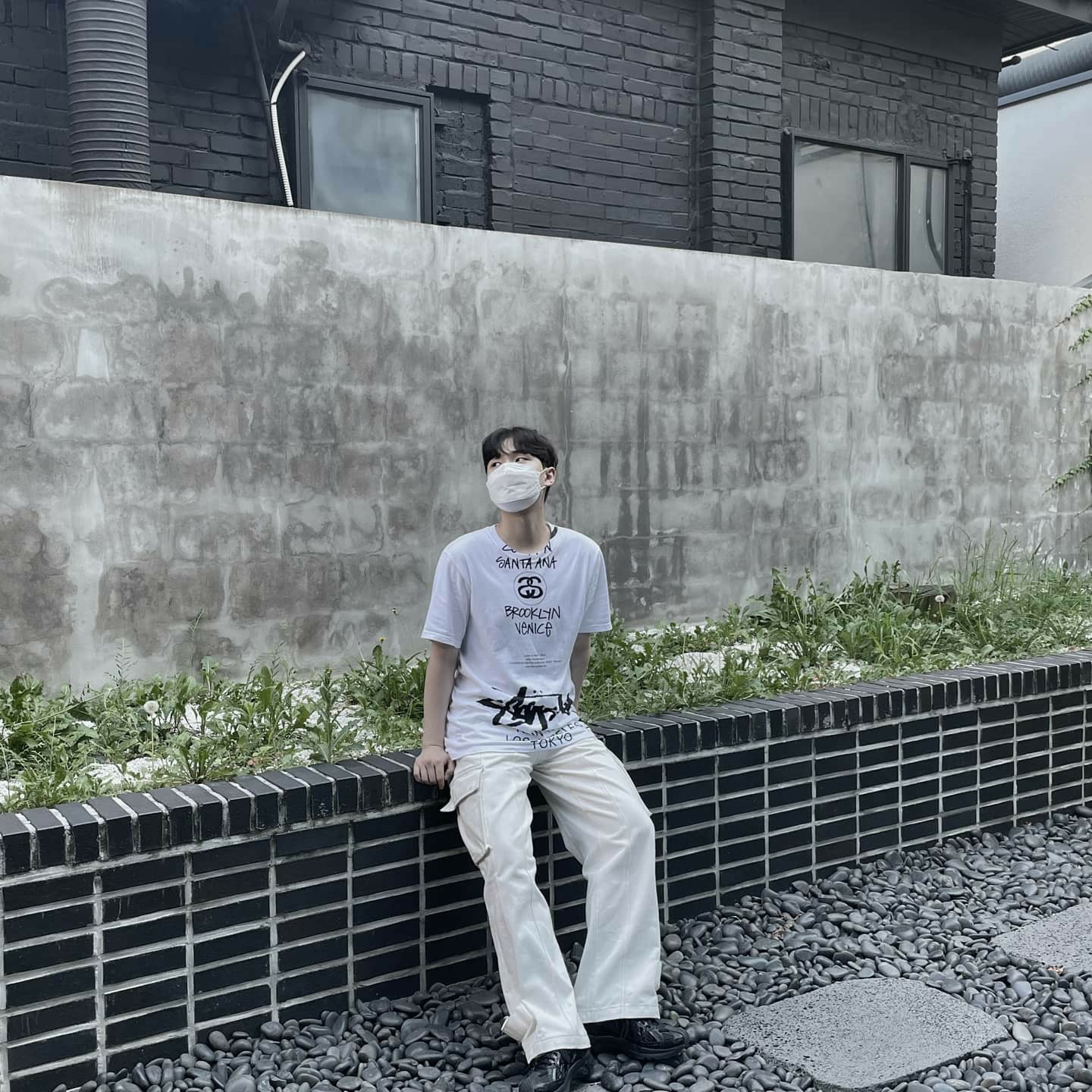Asics x Kiko Kostadinov Gel-Kiril Black, Stussy x Takahiromiyashita The Soloist 40 WT T-Shirt 착용 스타일 - 1