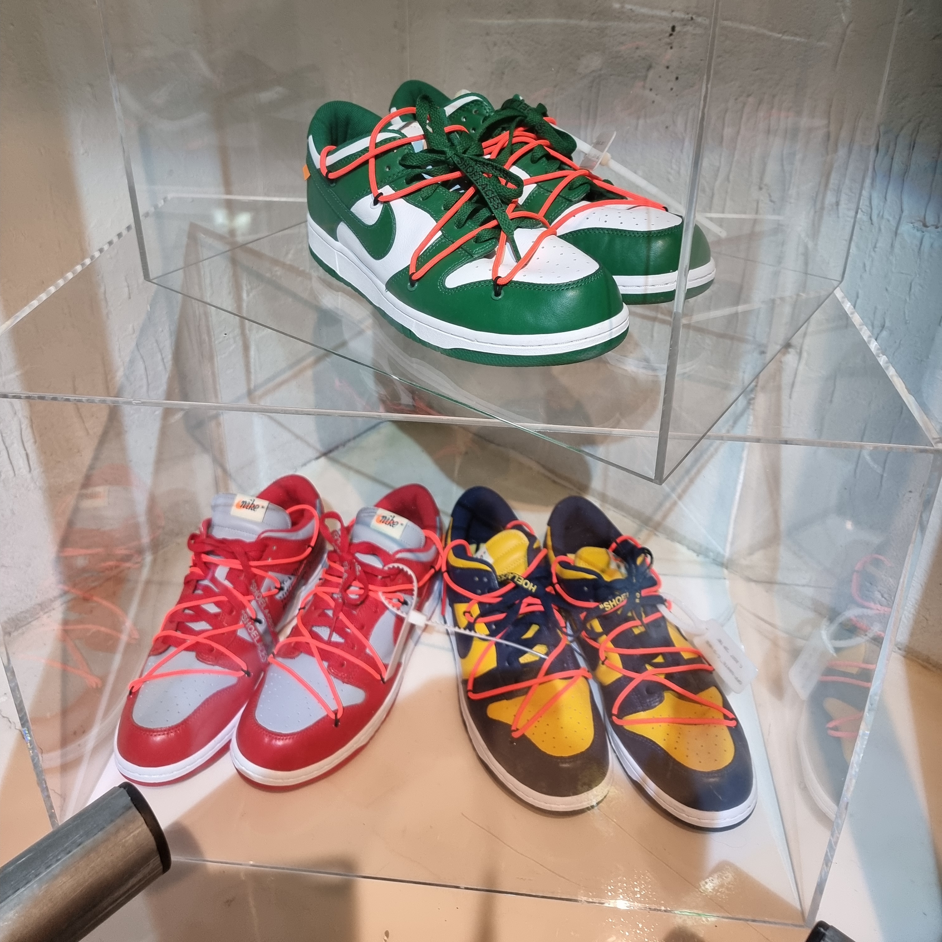 Nike x Off-White Dunk Low University Red, Nike x Off-White Dunk Low Pine Green 착용 스타일