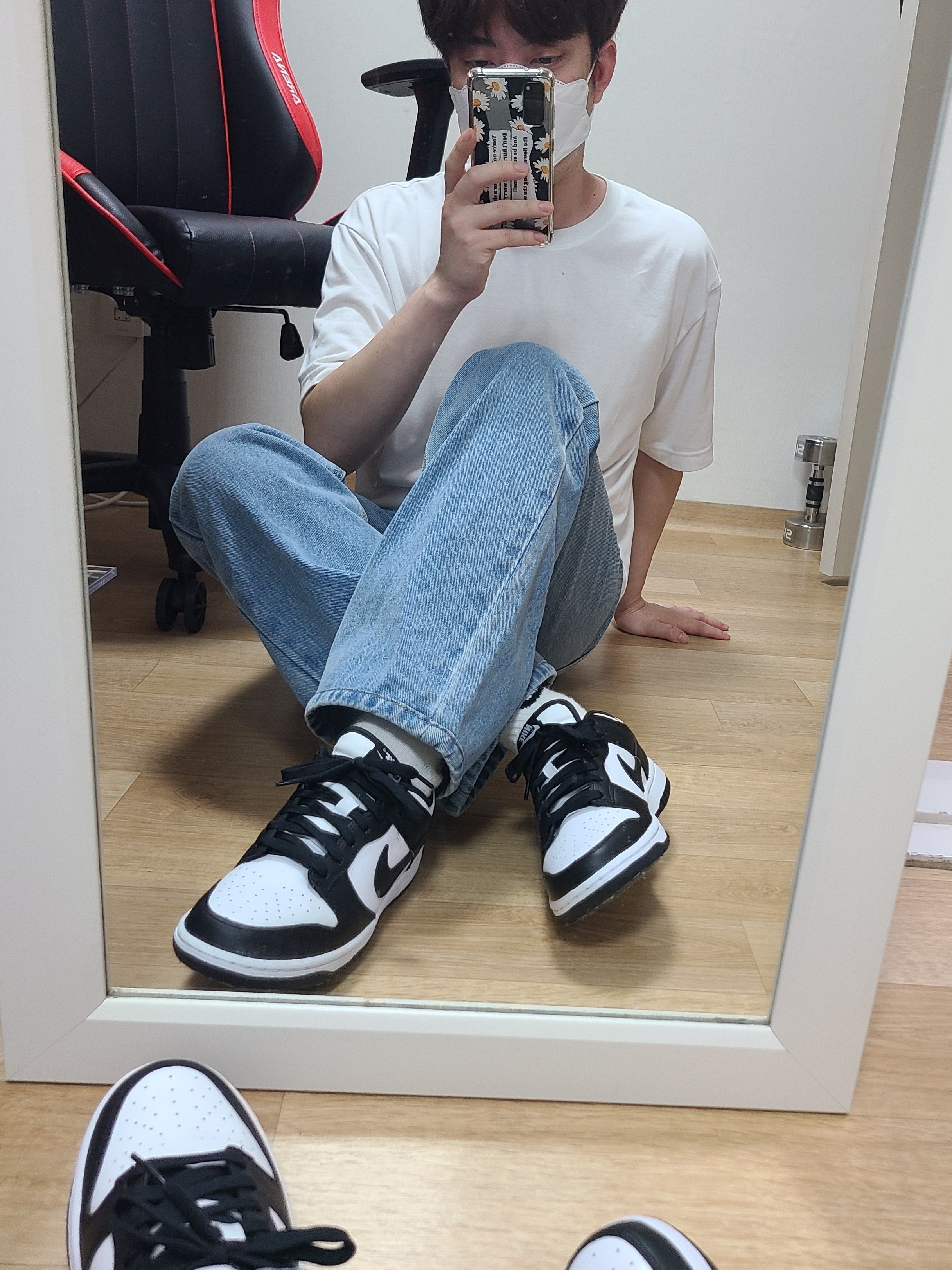 Nike Dunk Low Retro Black 착용 스타일 - 1