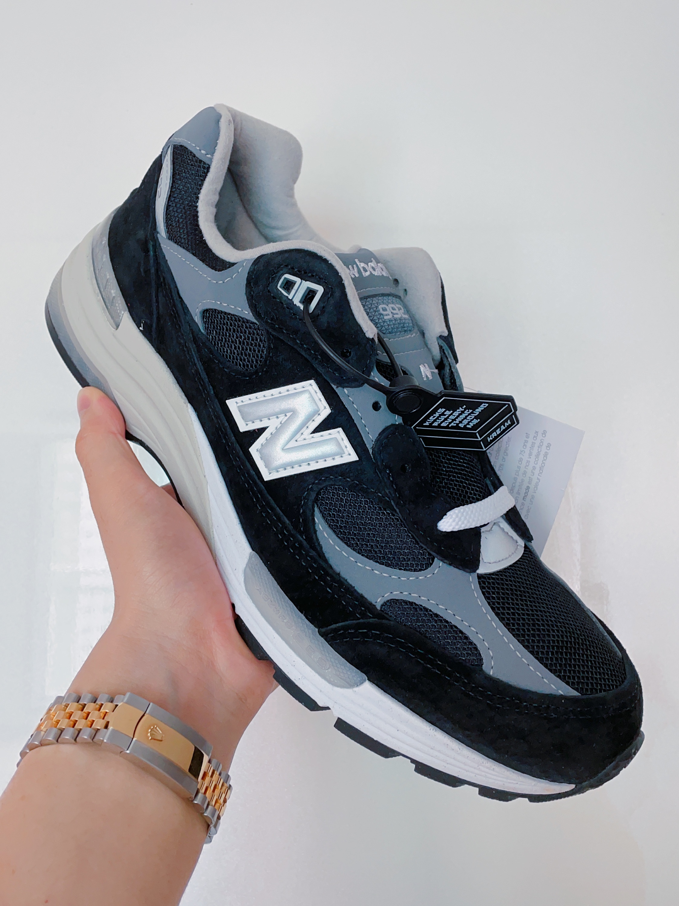 New Balance 992 Made in USA Black Grey 착용 스타일