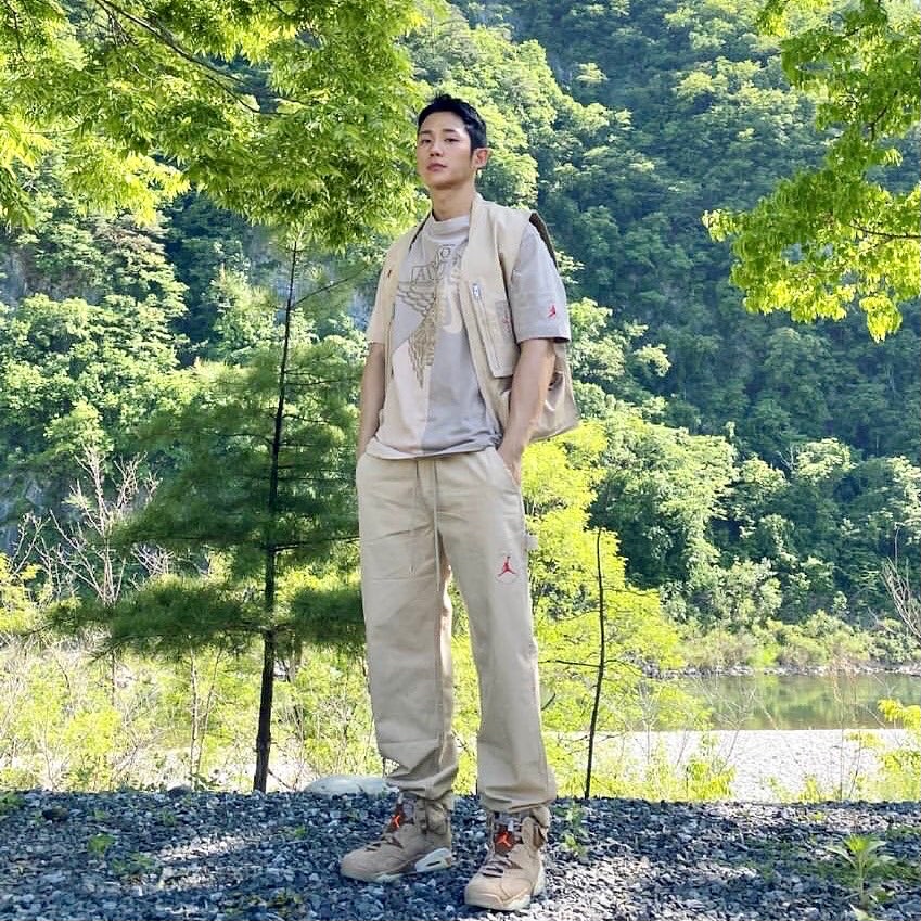 Jordan 6 x Travis Scott Retro SP British Khaki, Jordan x Travis Scott Utility Vest - Asia 착용 스타일 - 2
